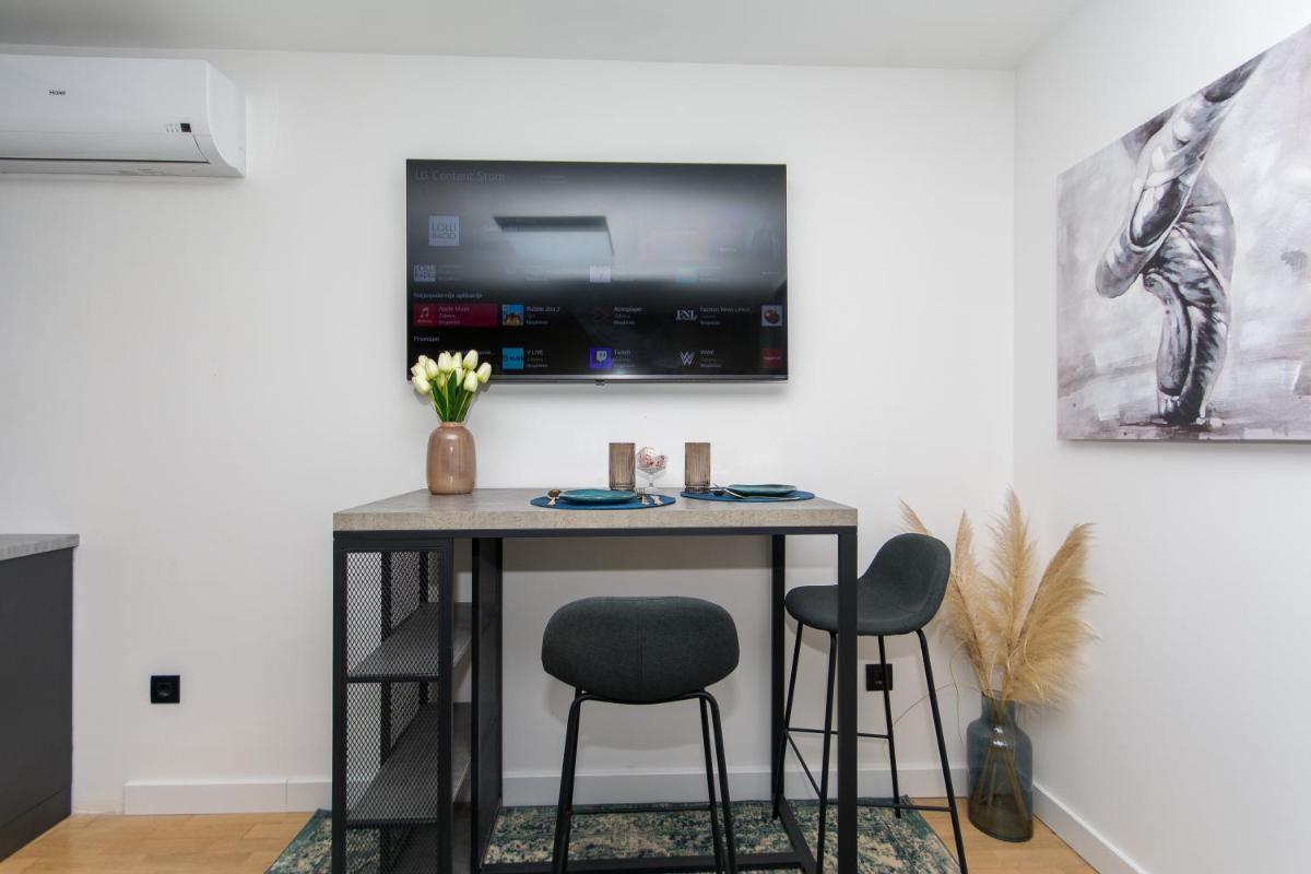 Sapphire Studio Apartment with FREE PRIVATE PARKING