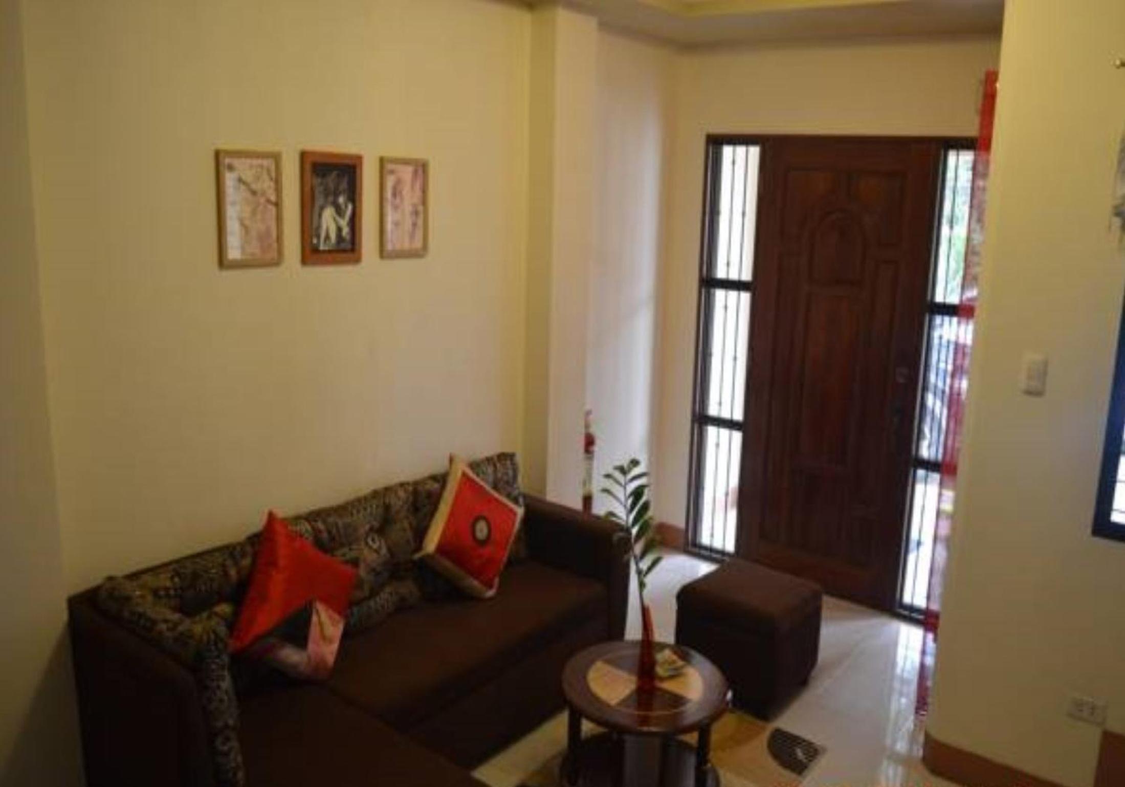 Manora Apartment