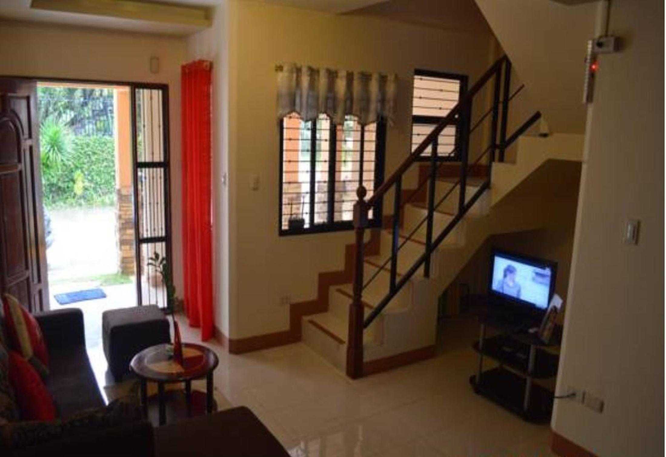 Manora Apartment