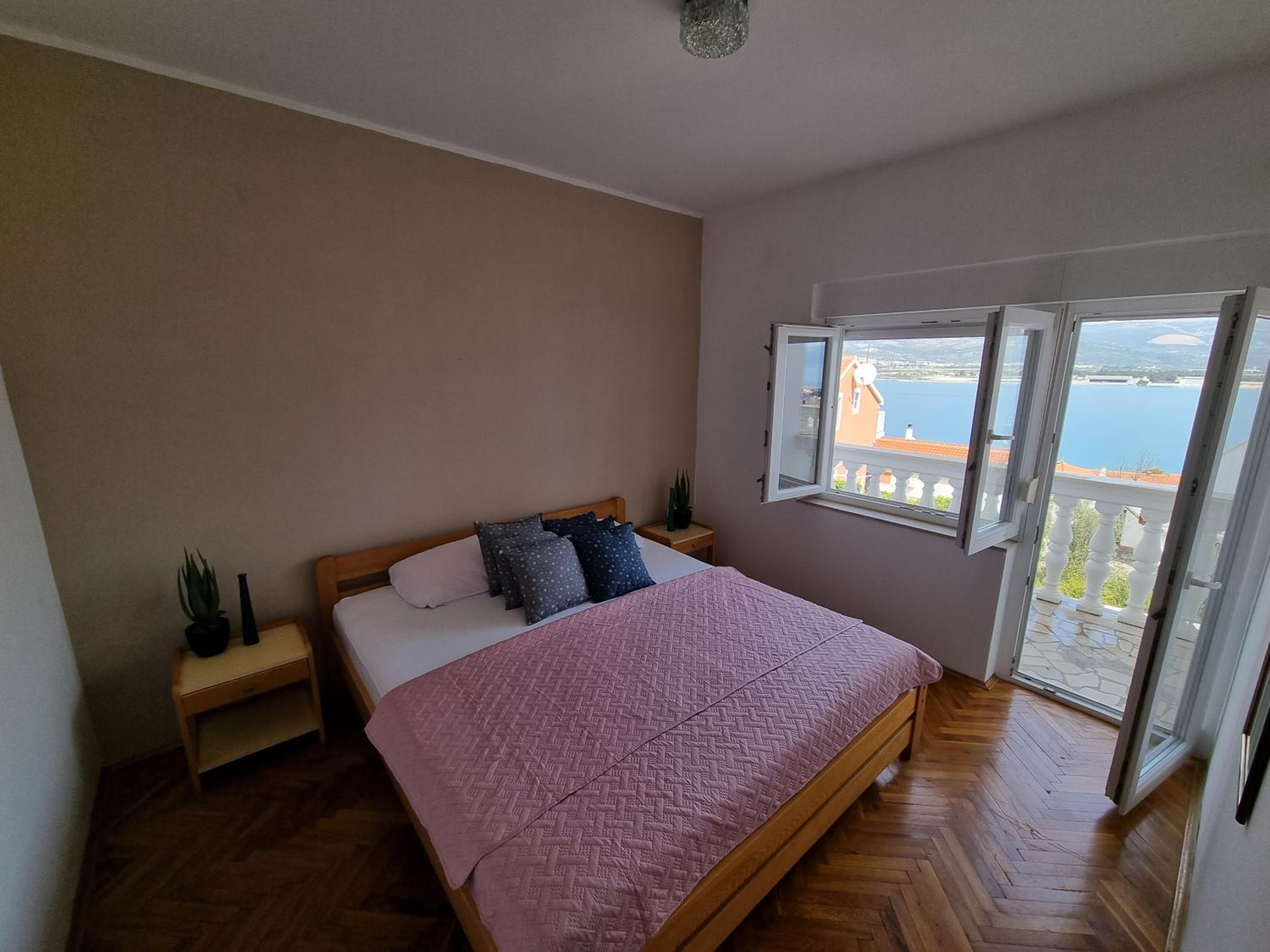 Villa Nena in central Dalmatia view 3