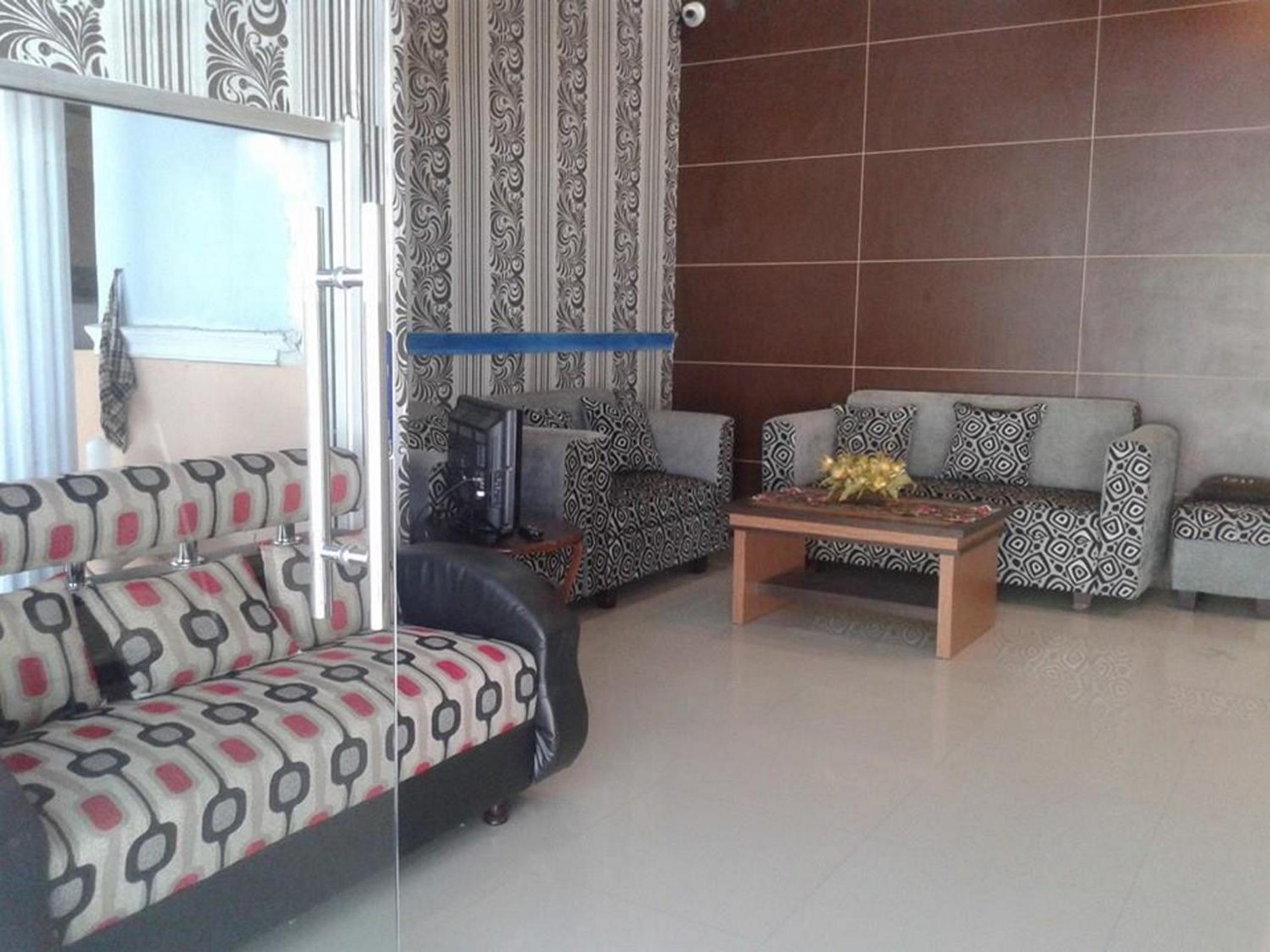 RedDoorz Syariah near RSUD Ainun Habibie Gorontalo