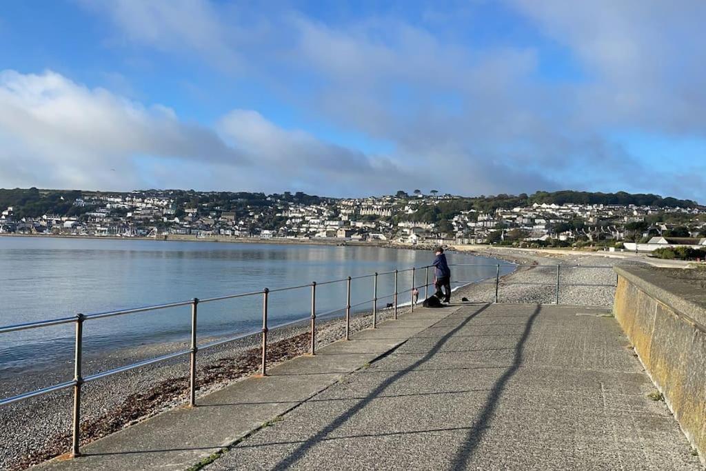 Lovely 1 bed flat in Victorian house 300m seafront view 4