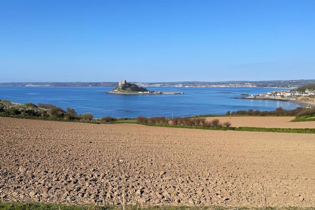 Lovely 1 bed flat in Victorian house 300m seafront view 3
