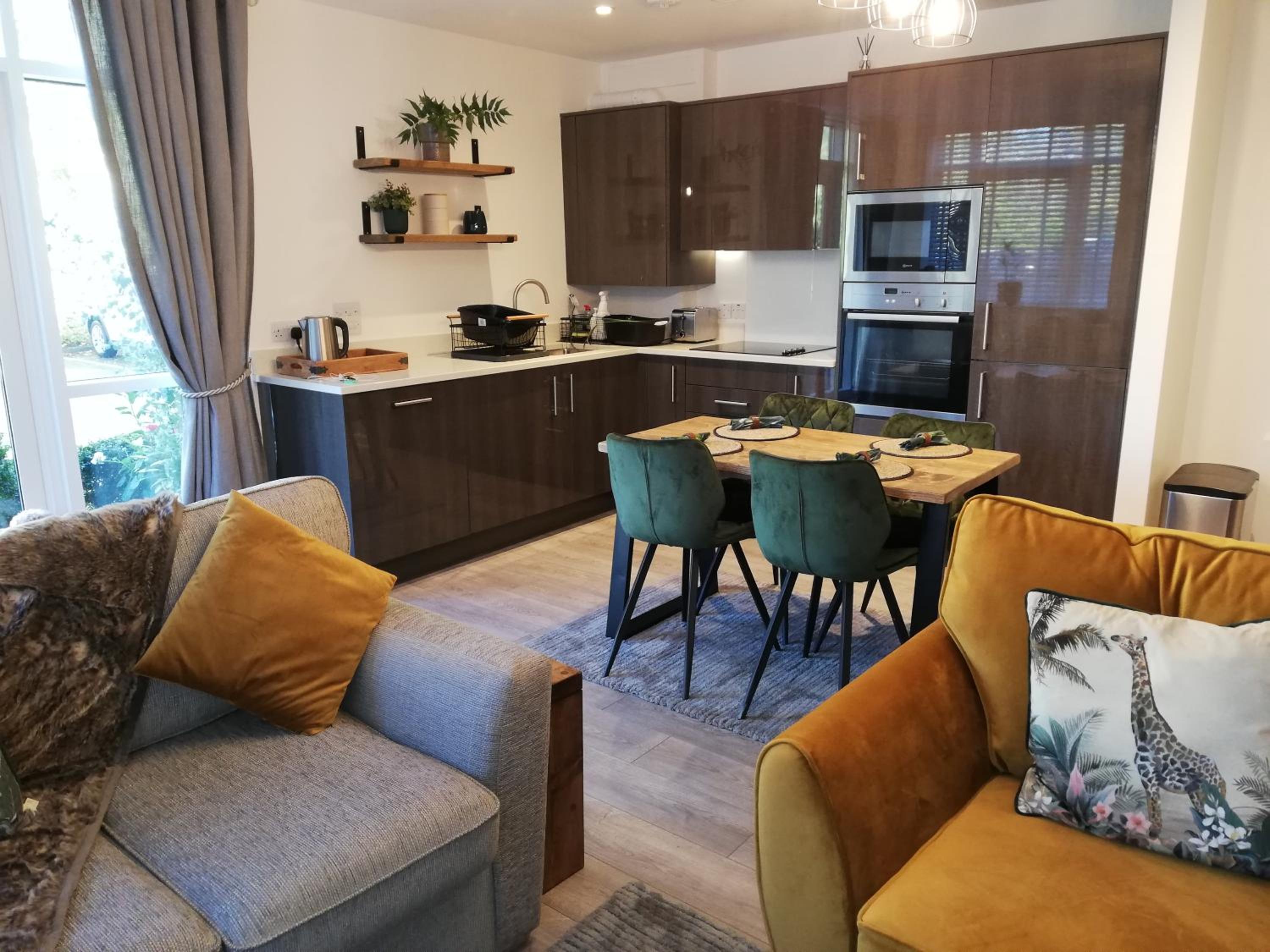 Executive Apartment nr NEC, BP Pulse Live, Hampton In Arden view 2