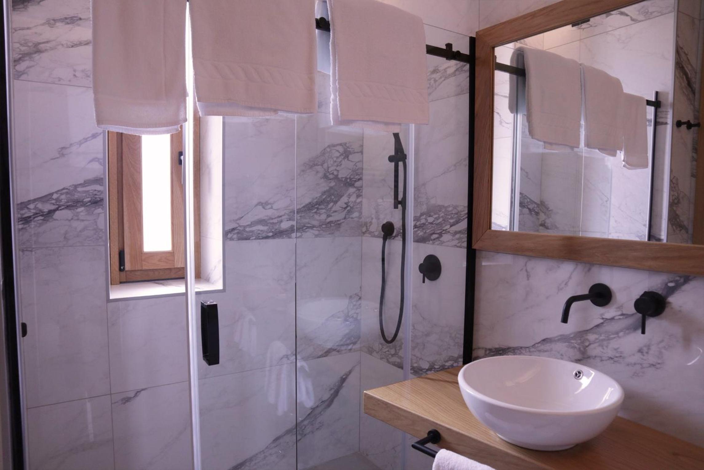 Manhattan Room & Suite