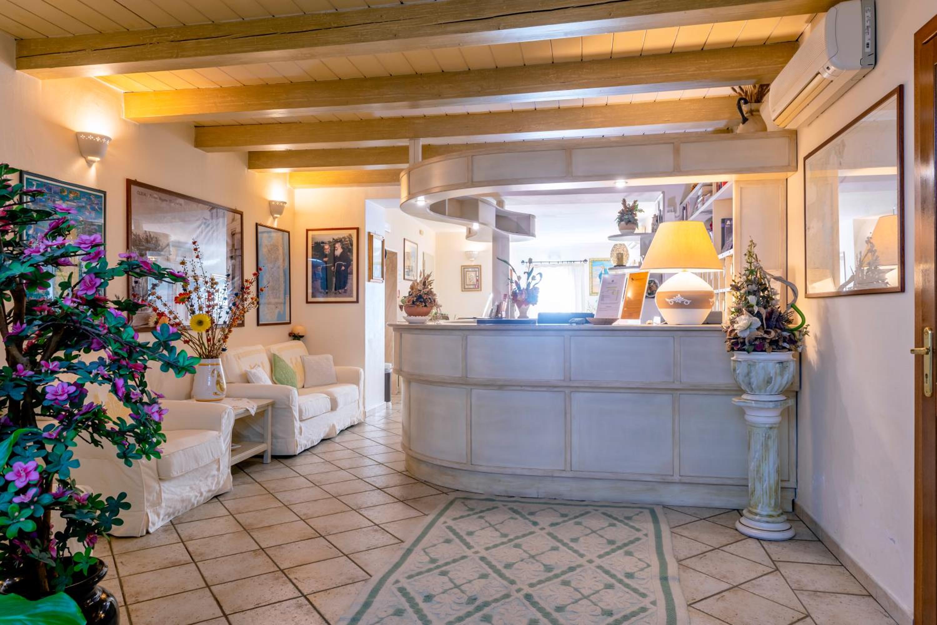 Hotel Cavour photo 22 of 42