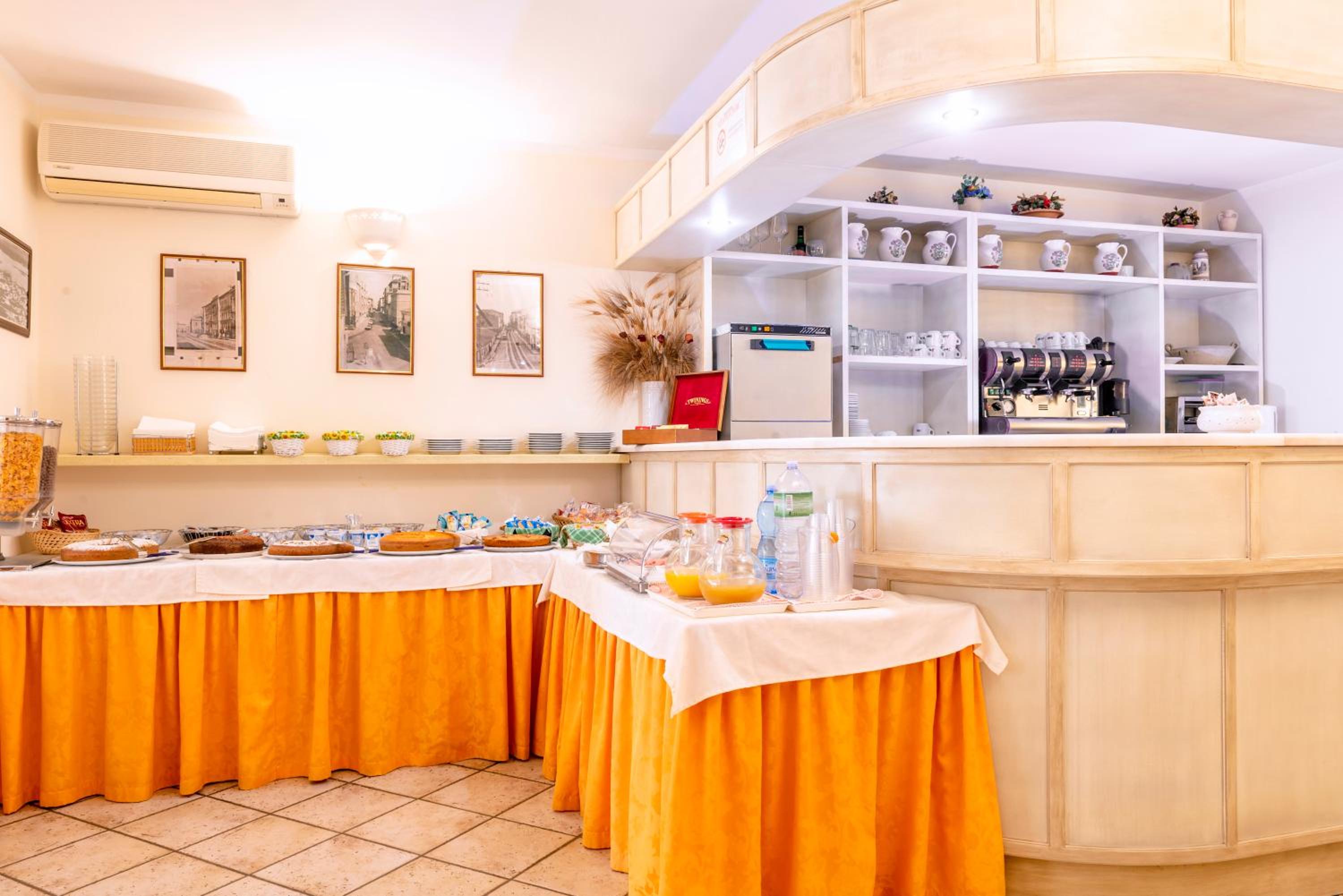 Hotel Cavour photo 38 of 42