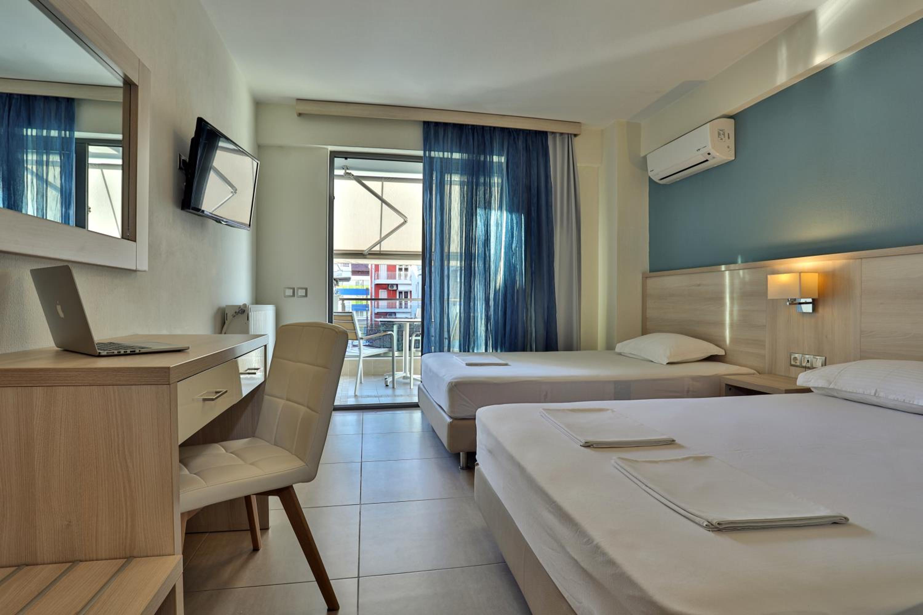 Alarzo Rooms