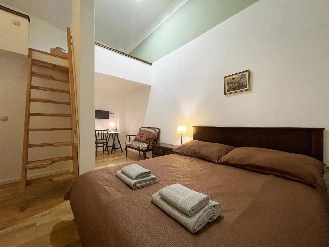 A10 Budapest Center Aparthotel view 3