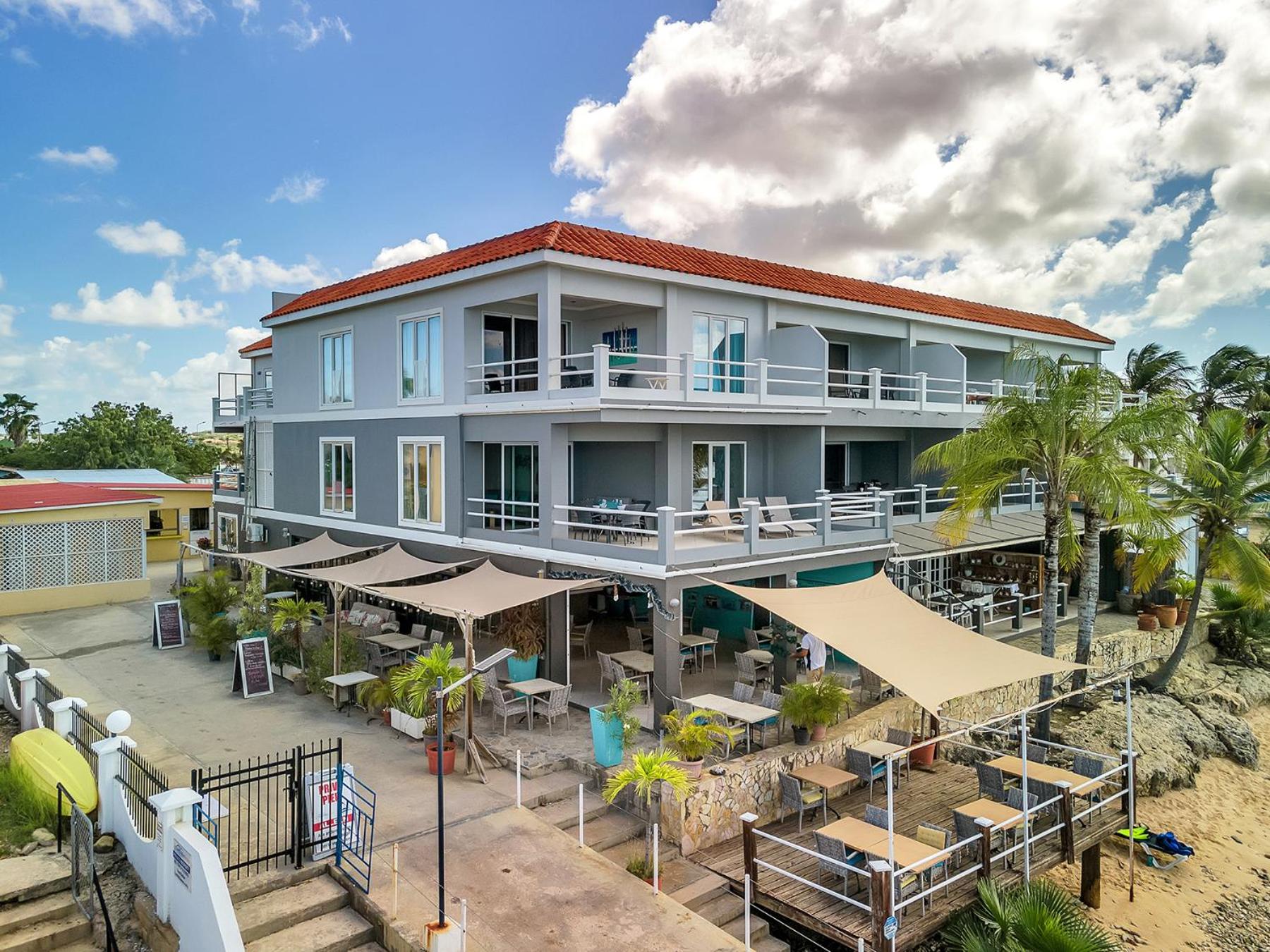 Den Laman Condominium Tuna