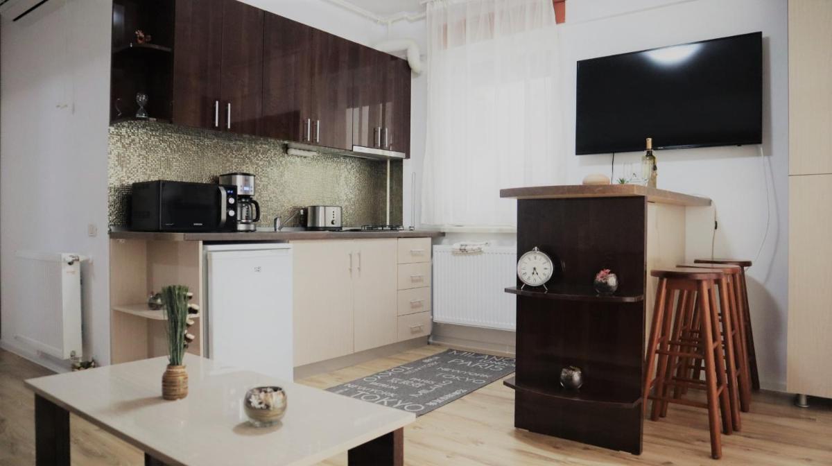 David Summer Apartment One view 5