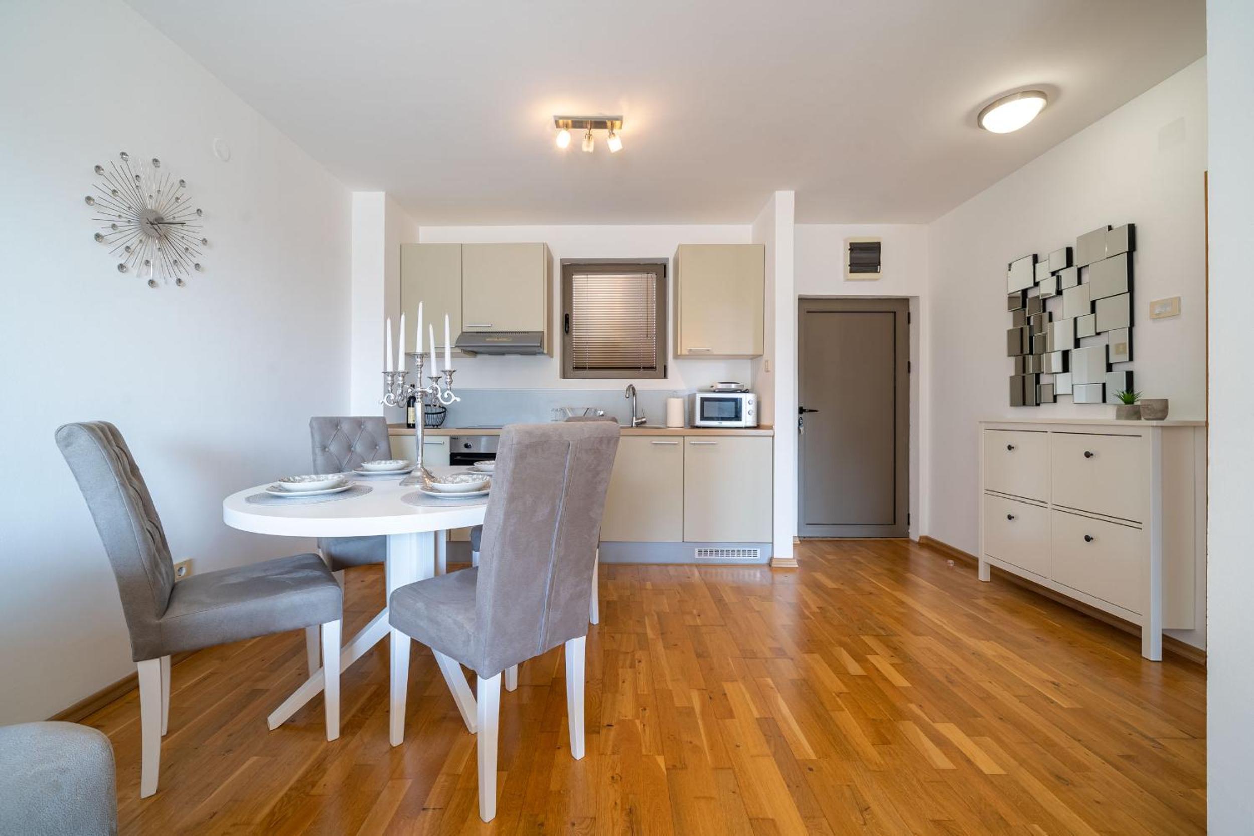 Luxury apartment near beach