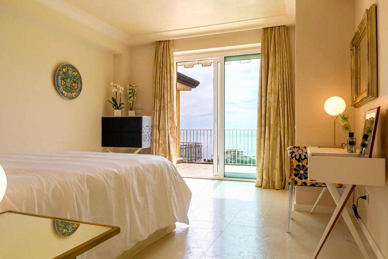 Taormina Skyline photo 3