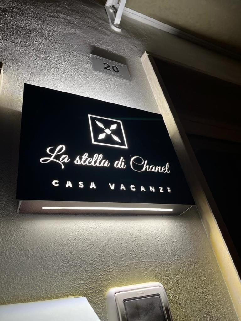 La stella di Chanel view 2