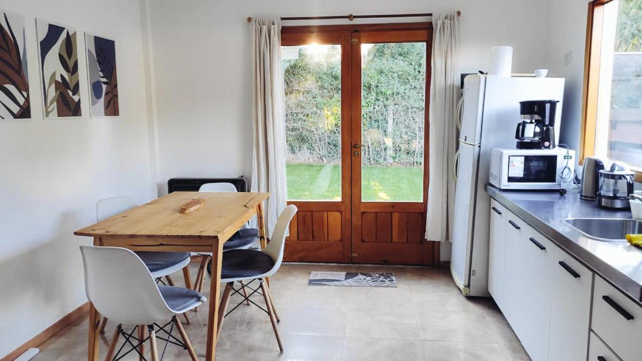 Casa con jardín y cochera ¡A 5 minutos del lago!