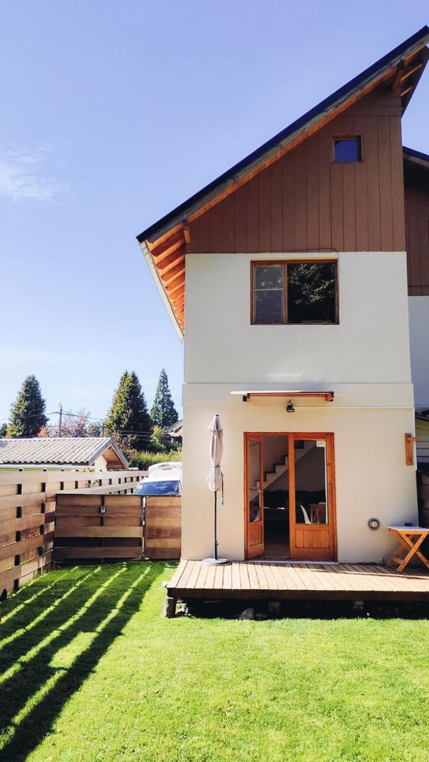 Casa con jardín y cochera ¡A 5 minutos del lago!