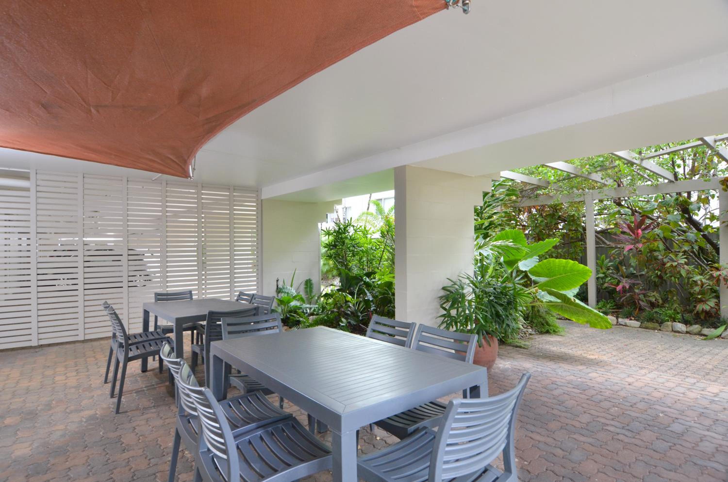 Seascape Holidays - Tropical Reef Apartments