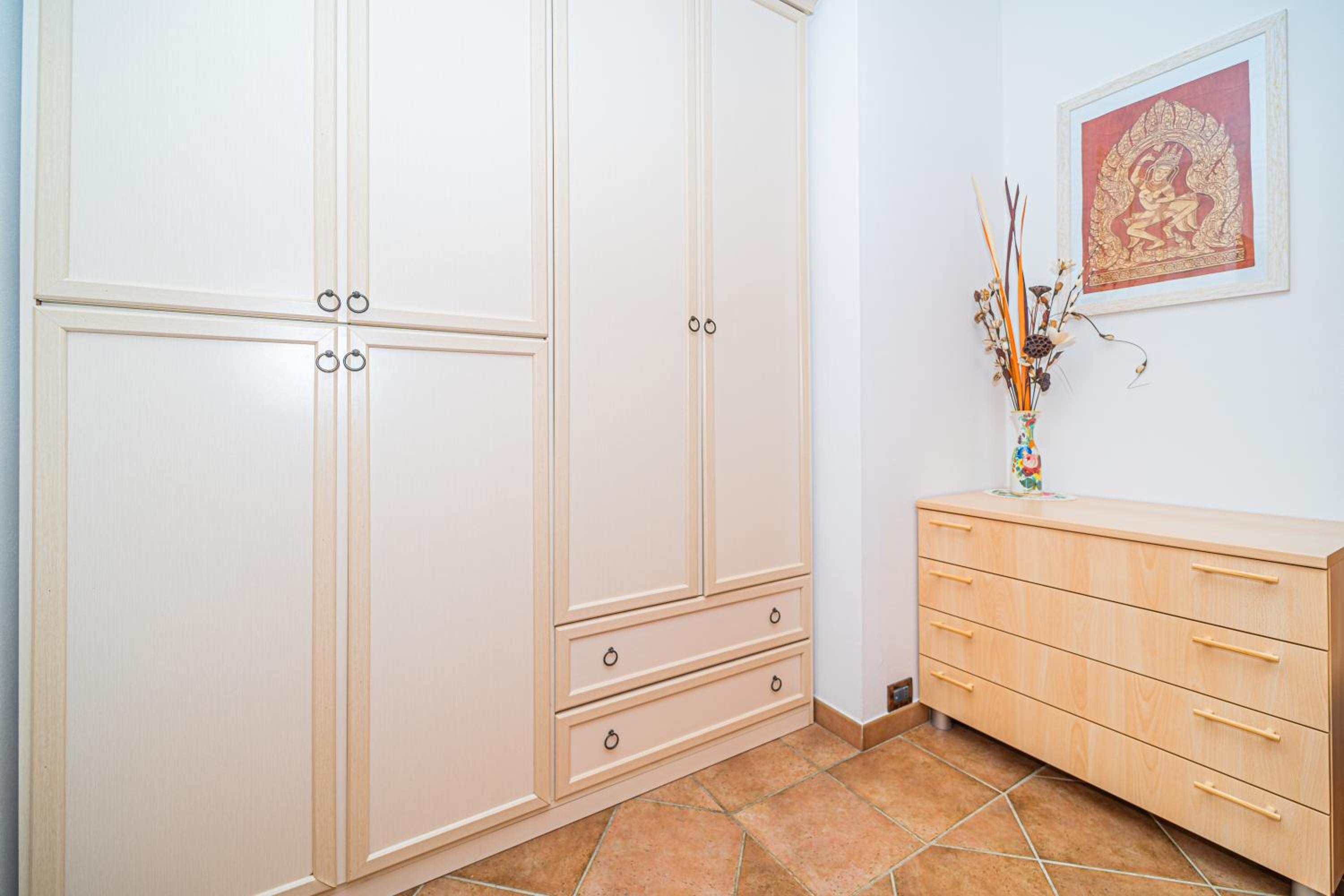 Apartment in villa 2 to 4 persons with large private garden Sole