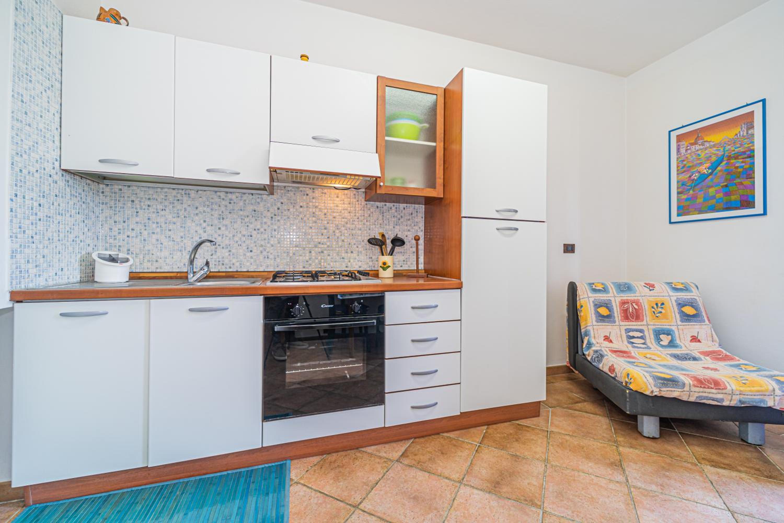 Apartment in villa 2 to 4 persons with large private garden Sole
