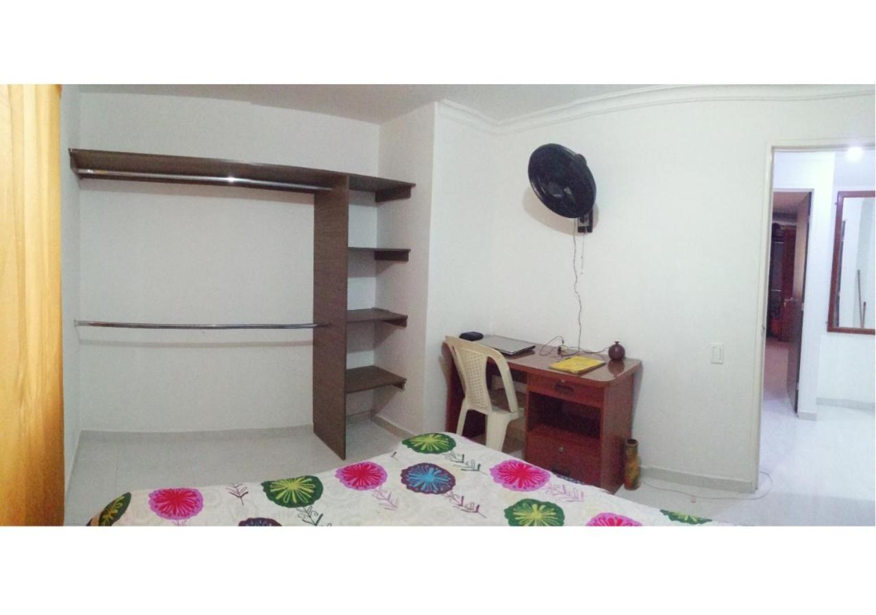 Habitación privada en apartamento con terraza view 2