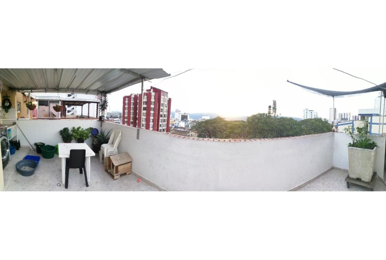 Habitación privada en apartamento con terraza view 4