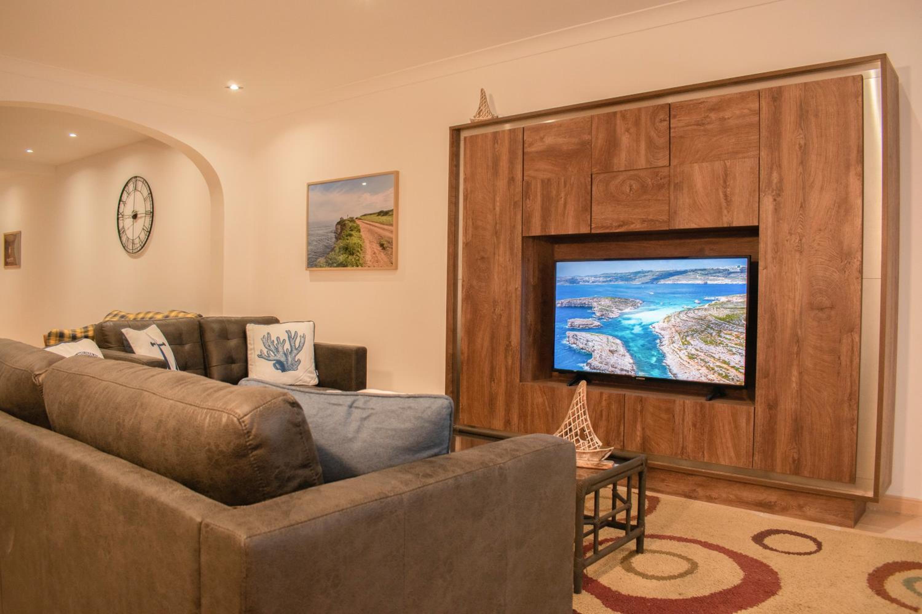 Spacious 3 bedroom apartment in Marsascala view 4