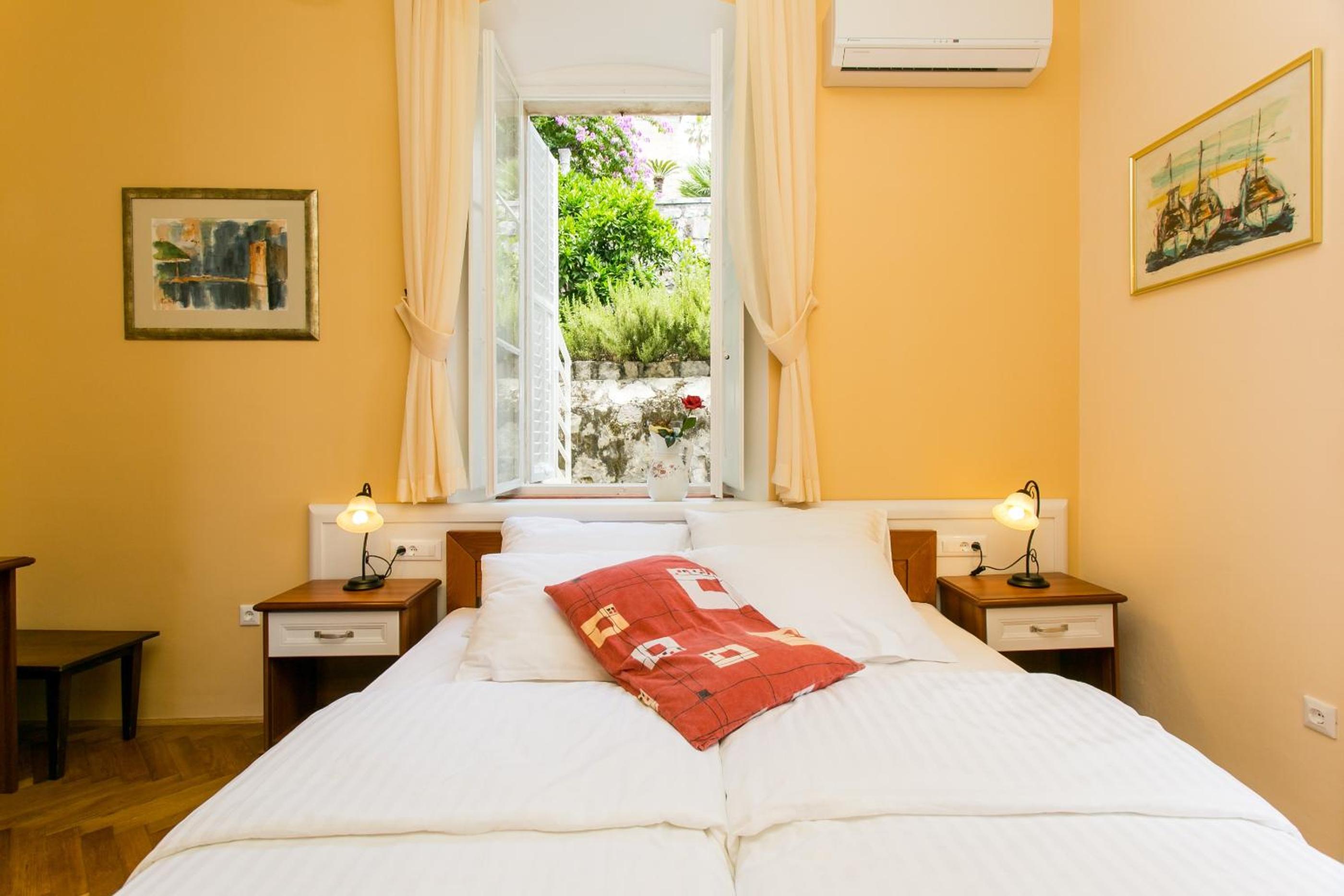 Rooms Posat