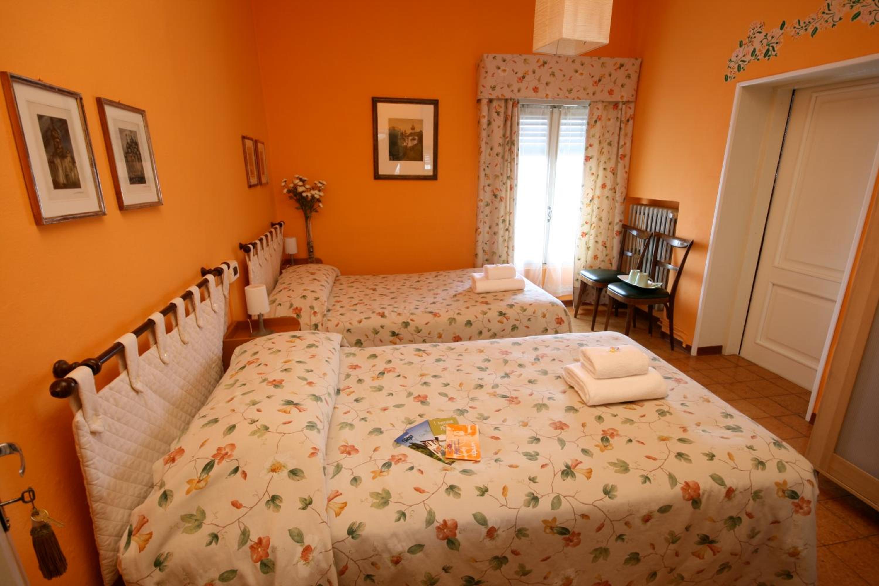 Corte Posta B&B - parcheggio e bagno in camera - sconti per Espositori Mangiari -ideale per Coppie, Soggiorni di lavoro, Viaggiatori interessati a arte e c view 3