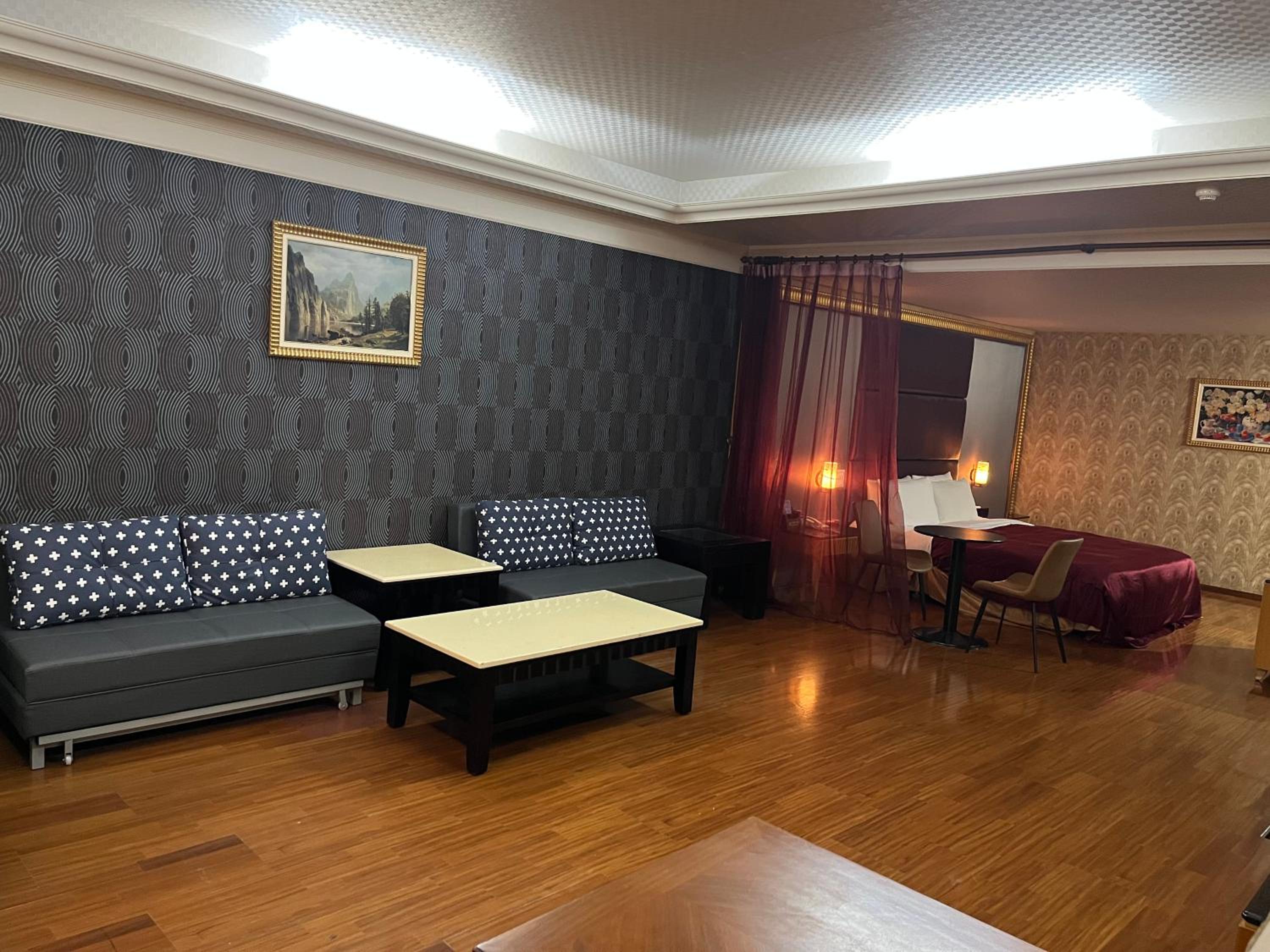 HX Motel - FengShan by HXgroup
