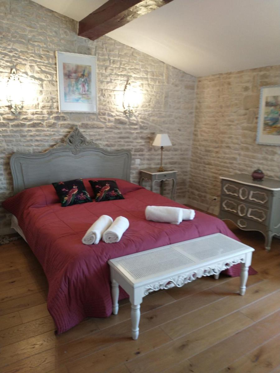 Le Puits Sainte Claire view 2