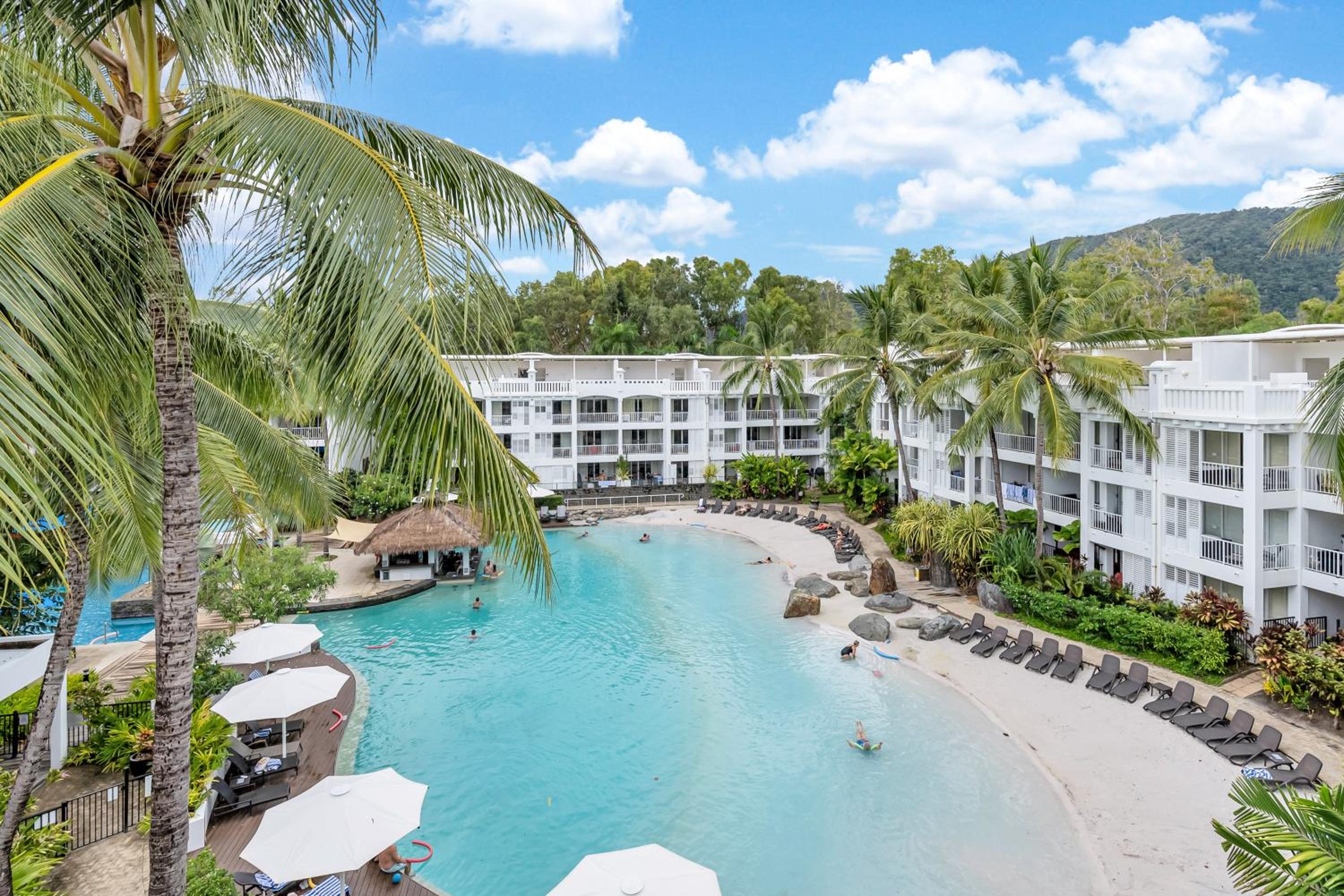 Elysium Private Accommodation at Beach Club & Spa