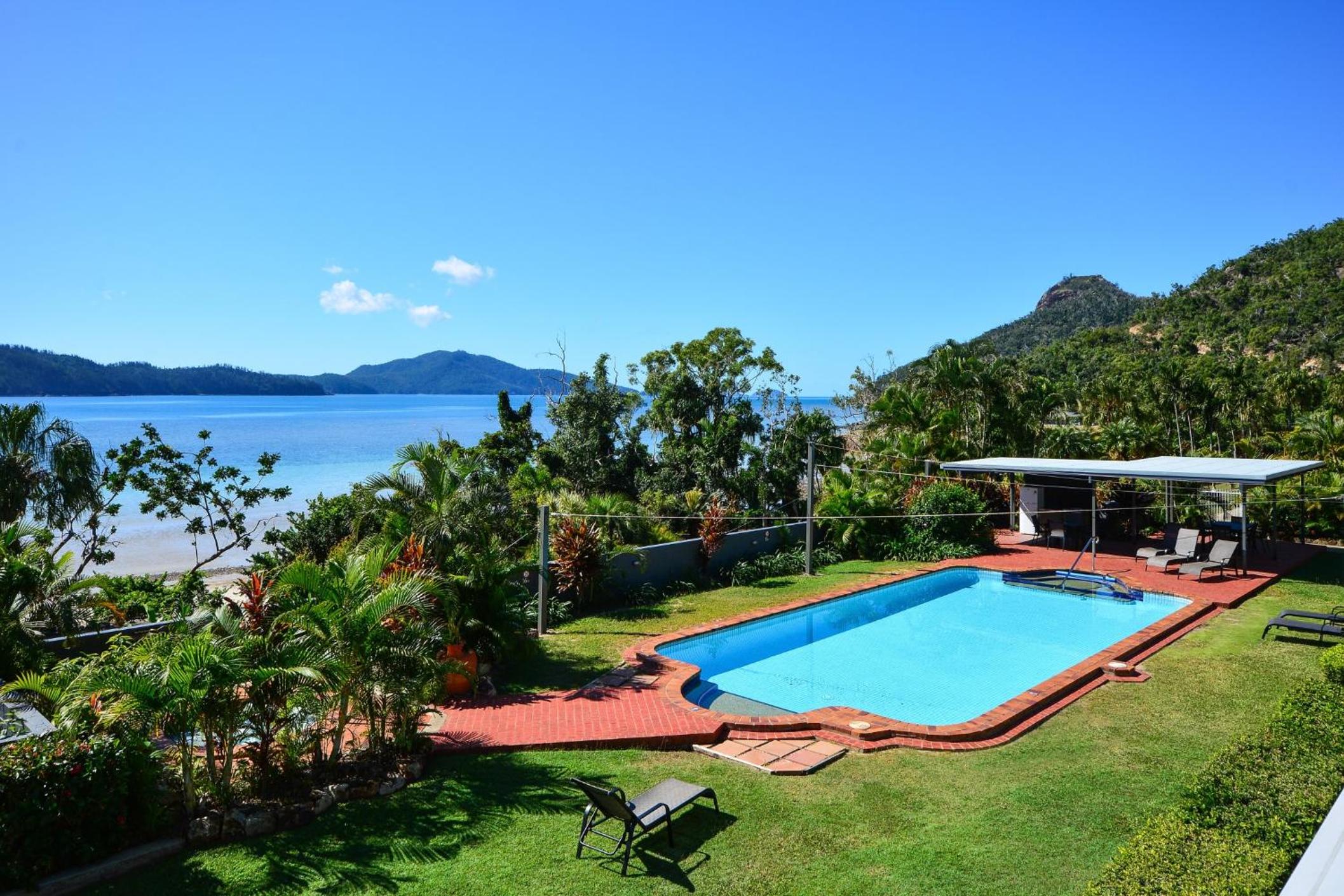 Beach Lodges