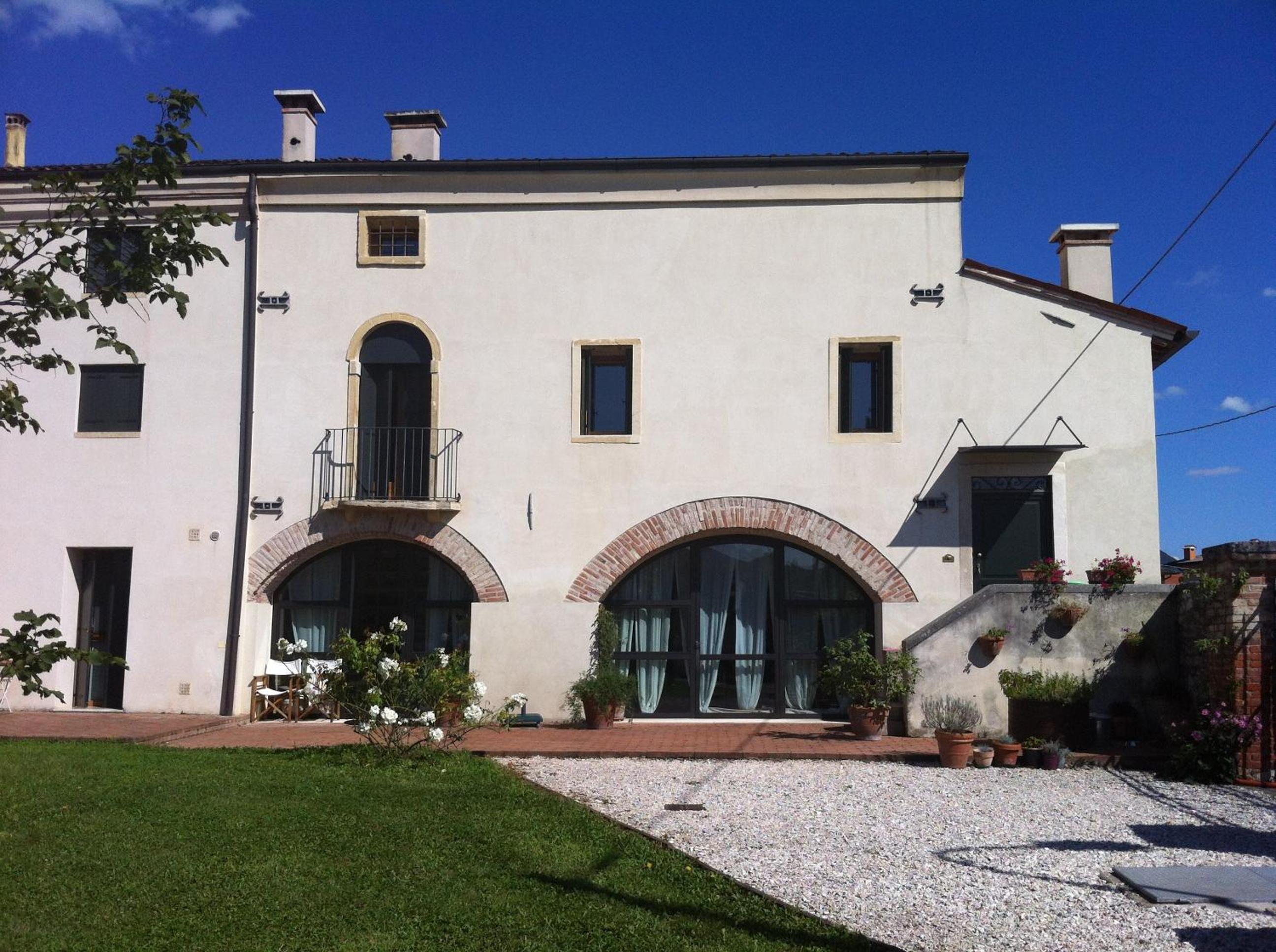 Corte Monticello view 2