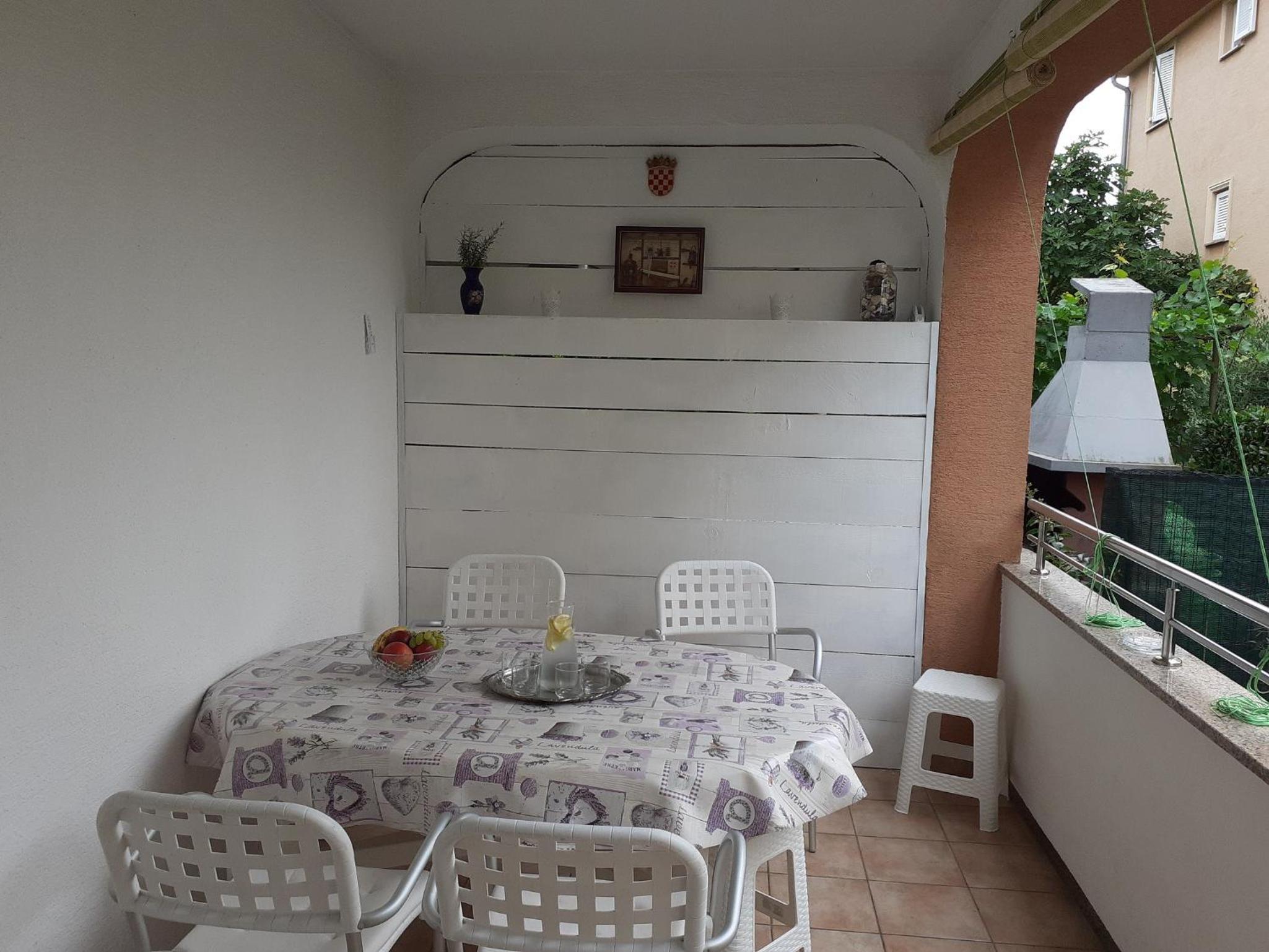 Malinska Apartment Conty