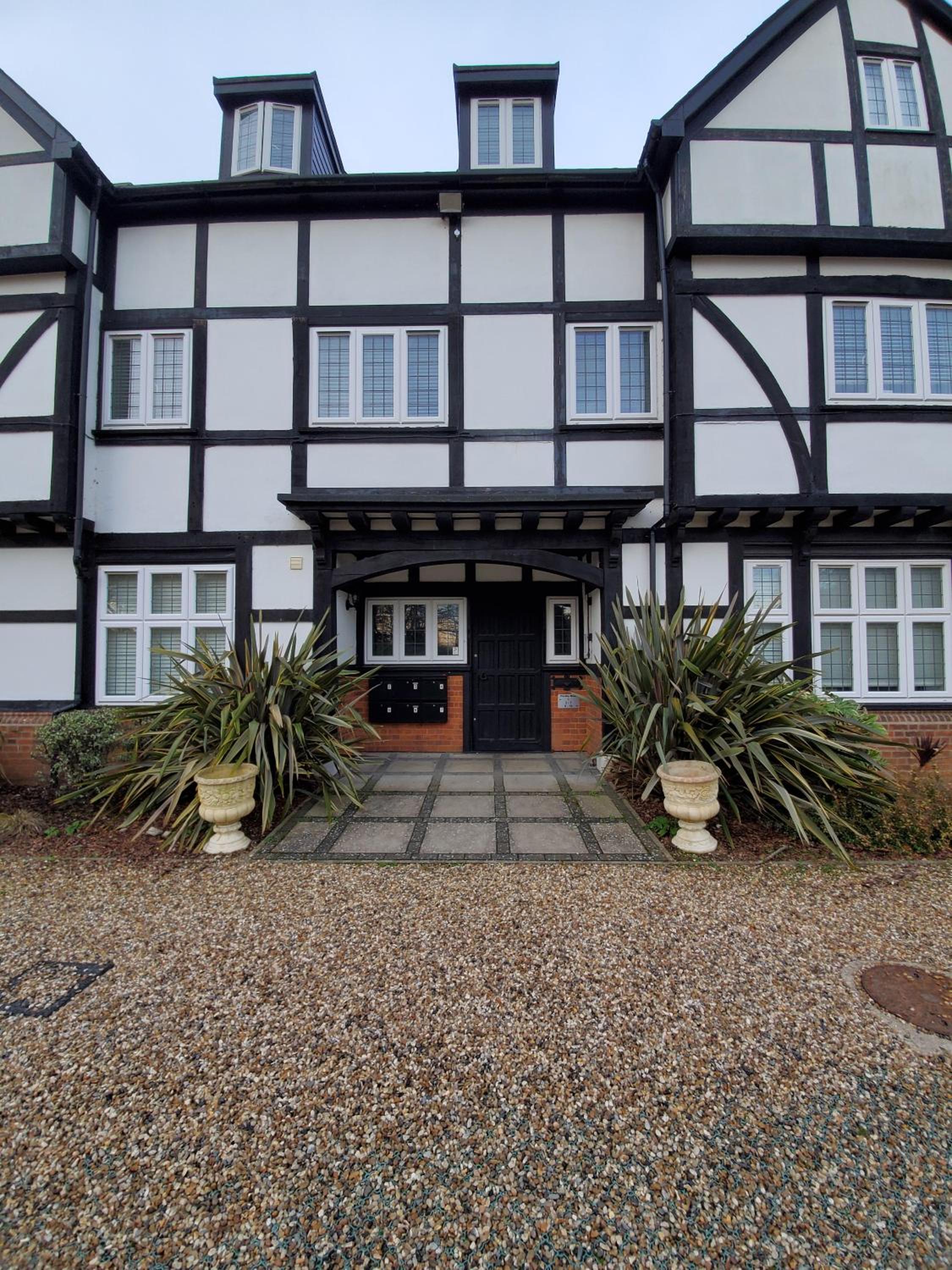 Purdis Farm - Flat 4 view 3
