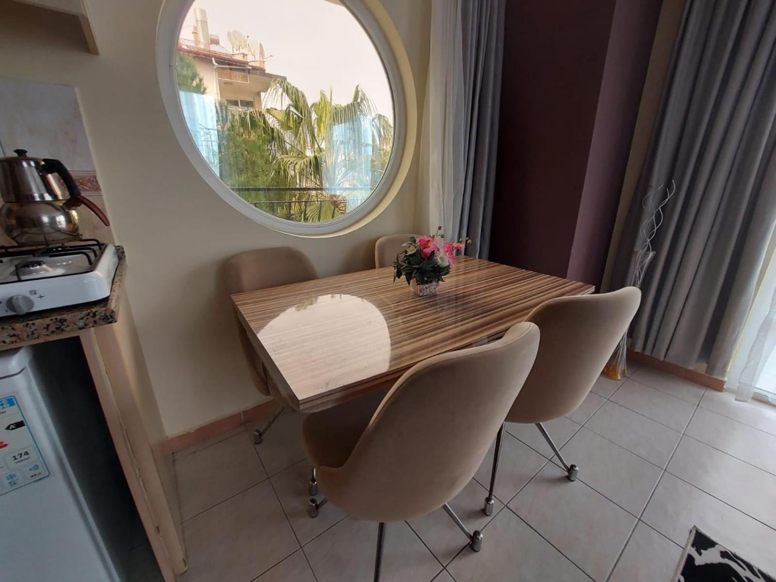 Summer rose hotel - Image 5