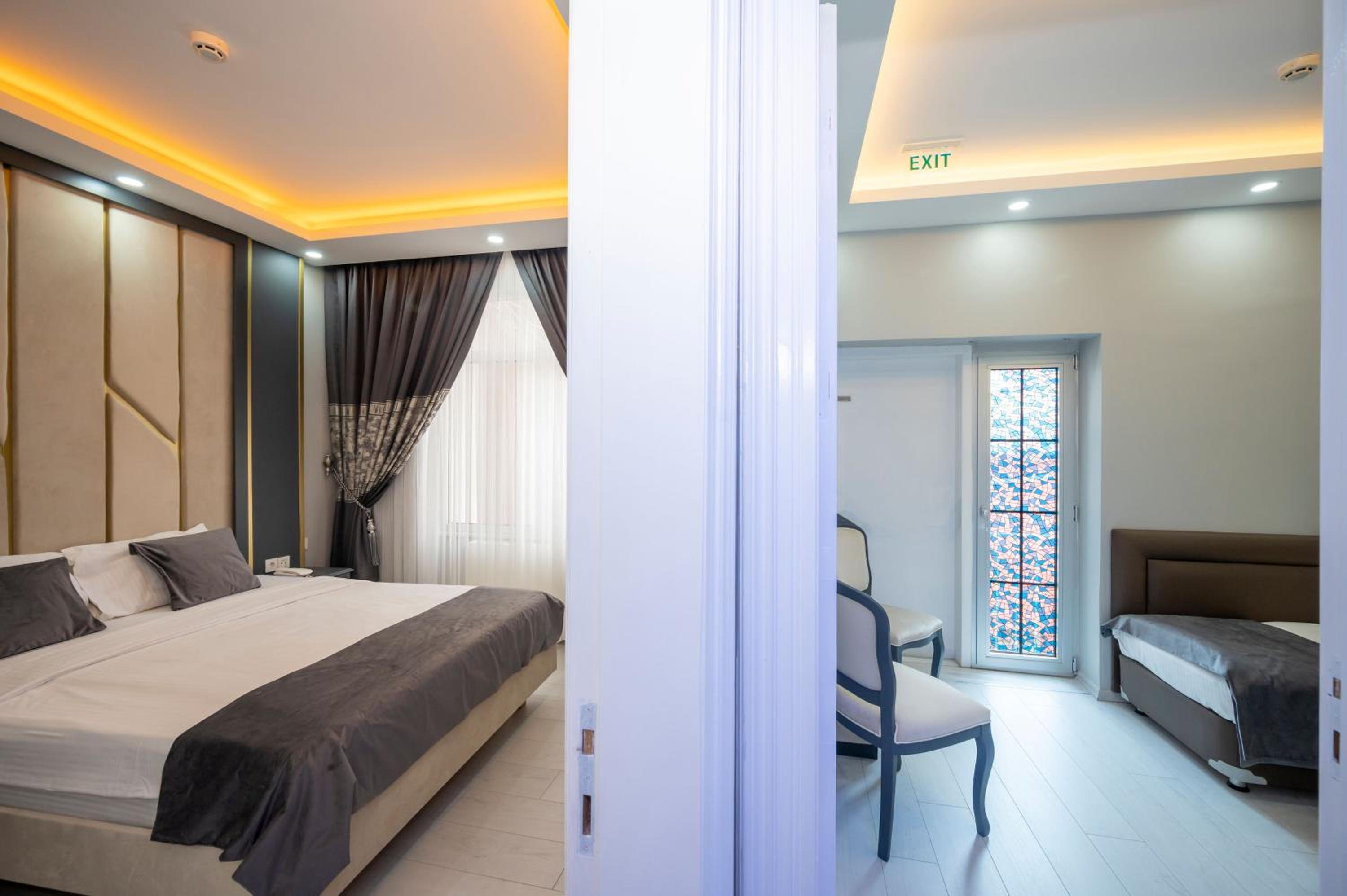 Hotel Next2 becomes Next2 Otel. - Image 5