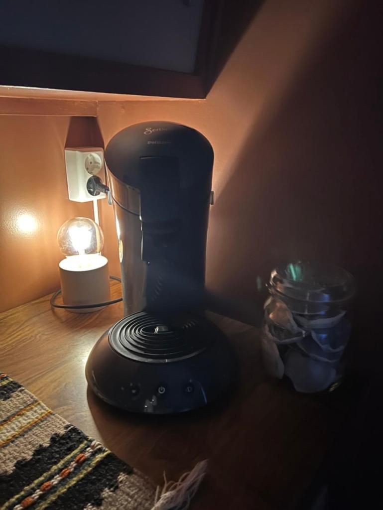 Sjarmerende hus med veldig stort uteareal.