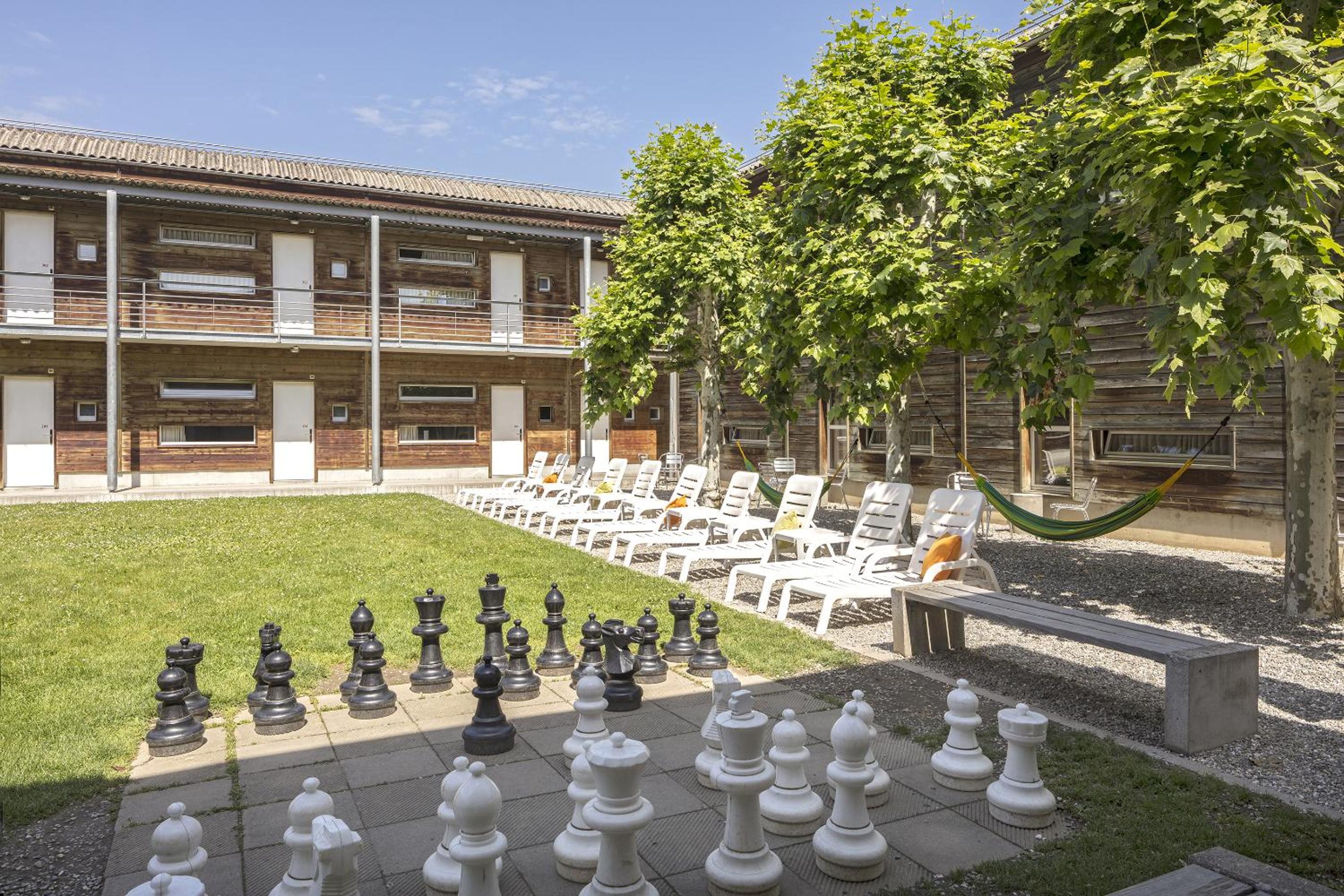 Lausanne Youth Hostel Jeunotel