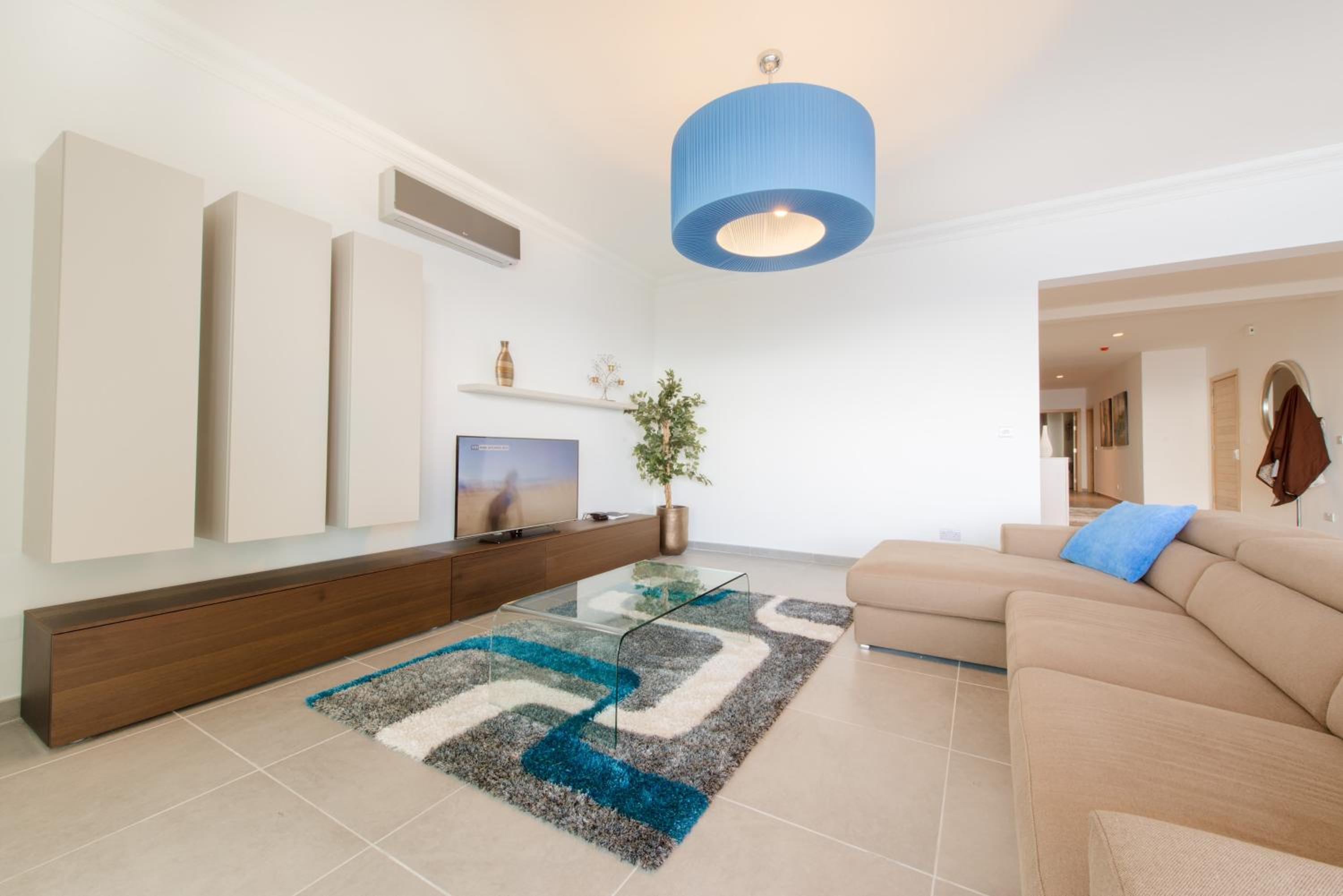 THE ULTIMATE LUXURY, SLIEMA with POOL by Buena Vista view 5