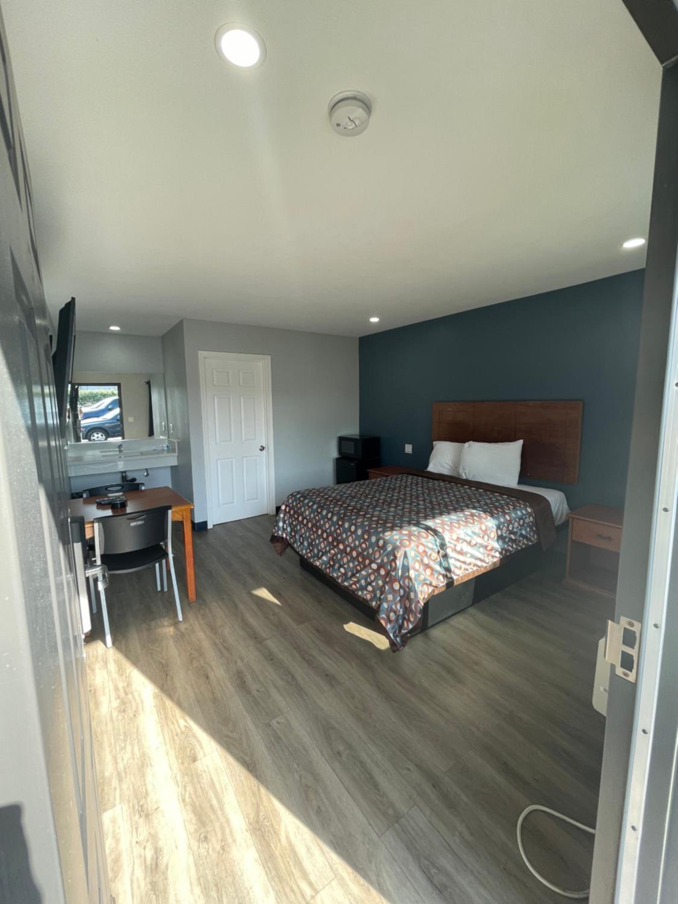 SOFI MOTEL
