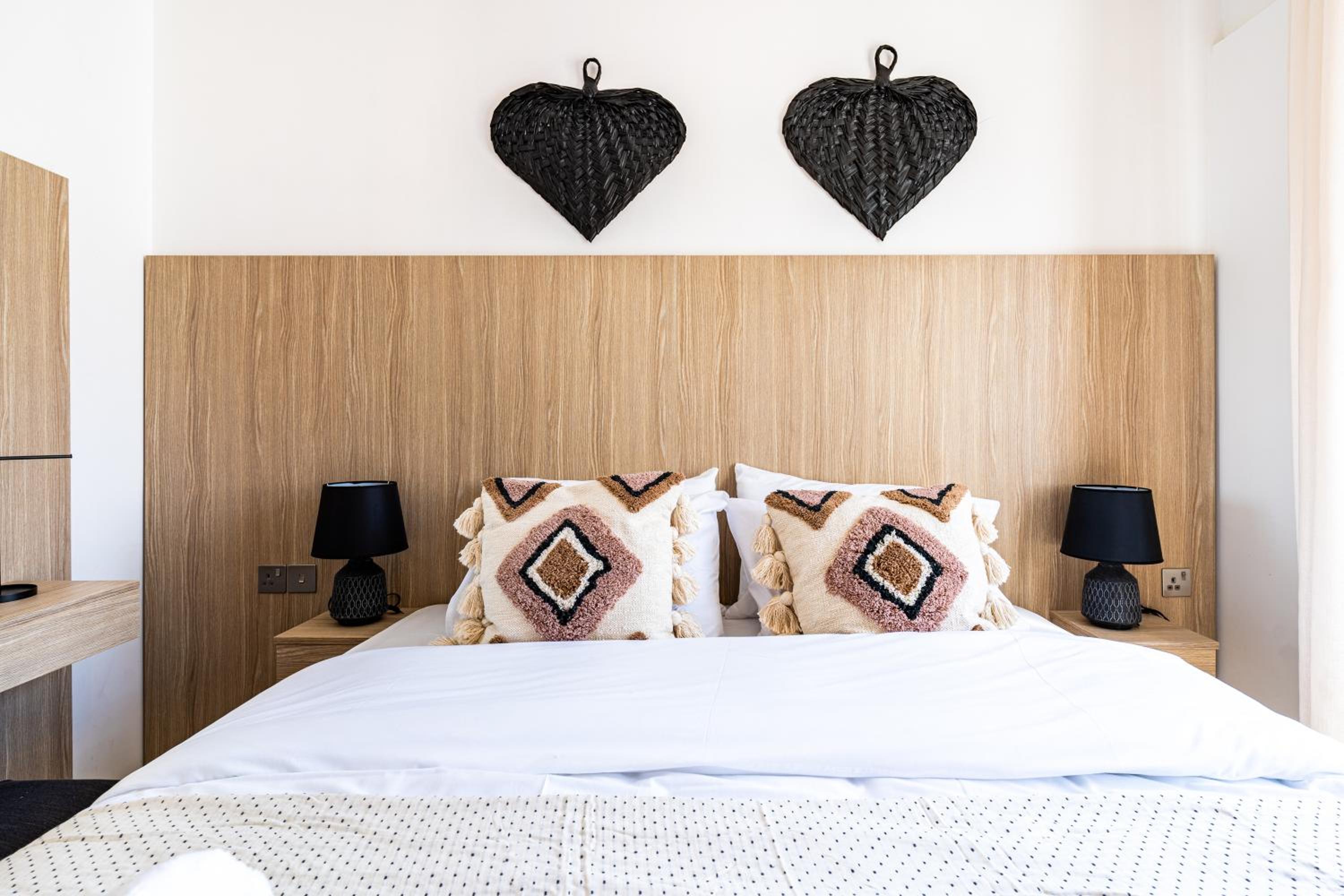 Made with love 1-BR Apt By Finikoudes Beach view 3