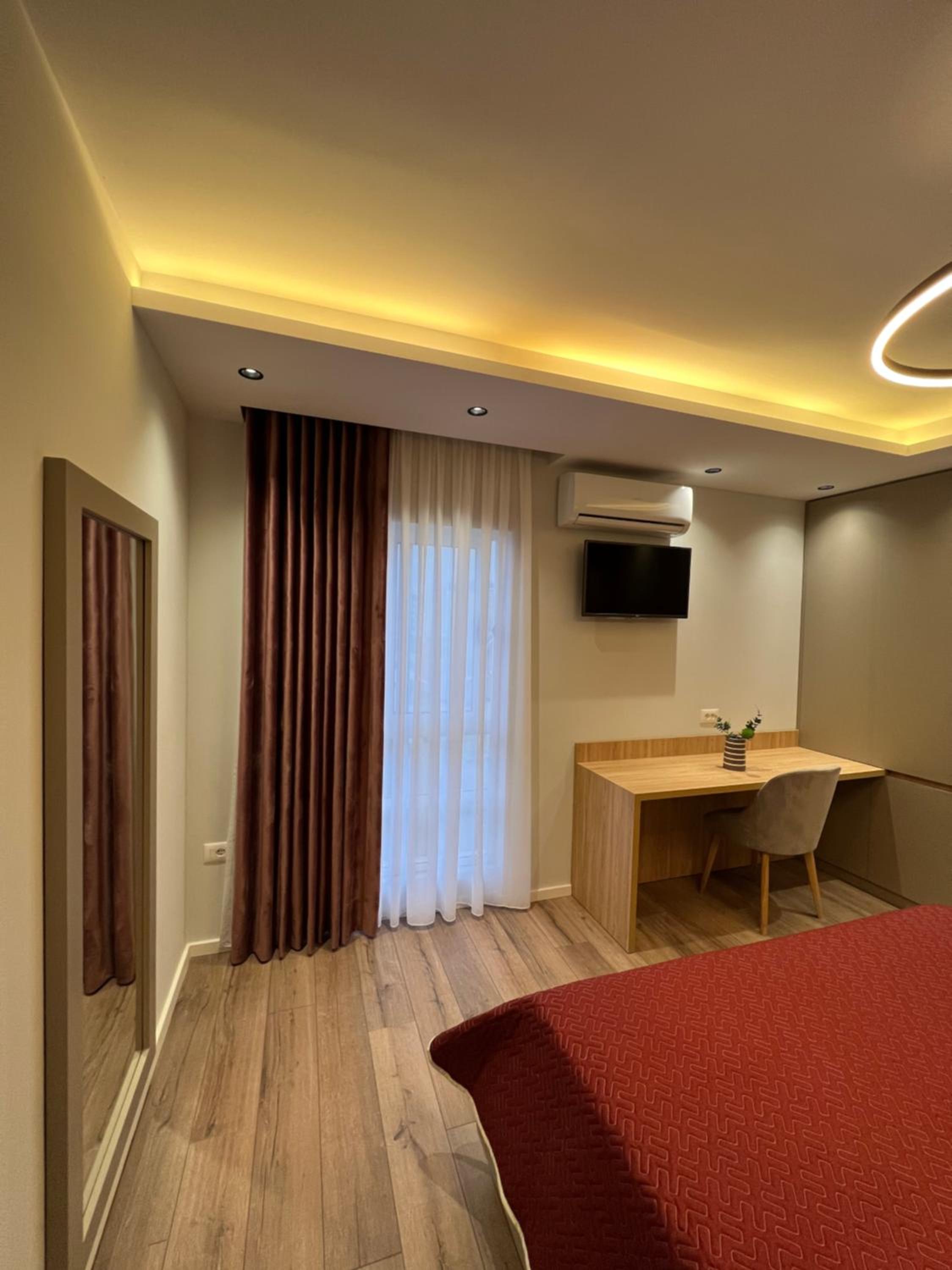 ERG APARTMENTS