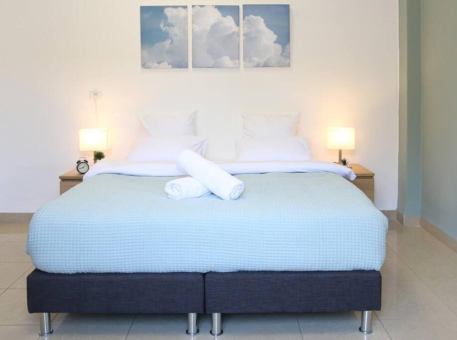Paris Square Apartments Downtown view 2