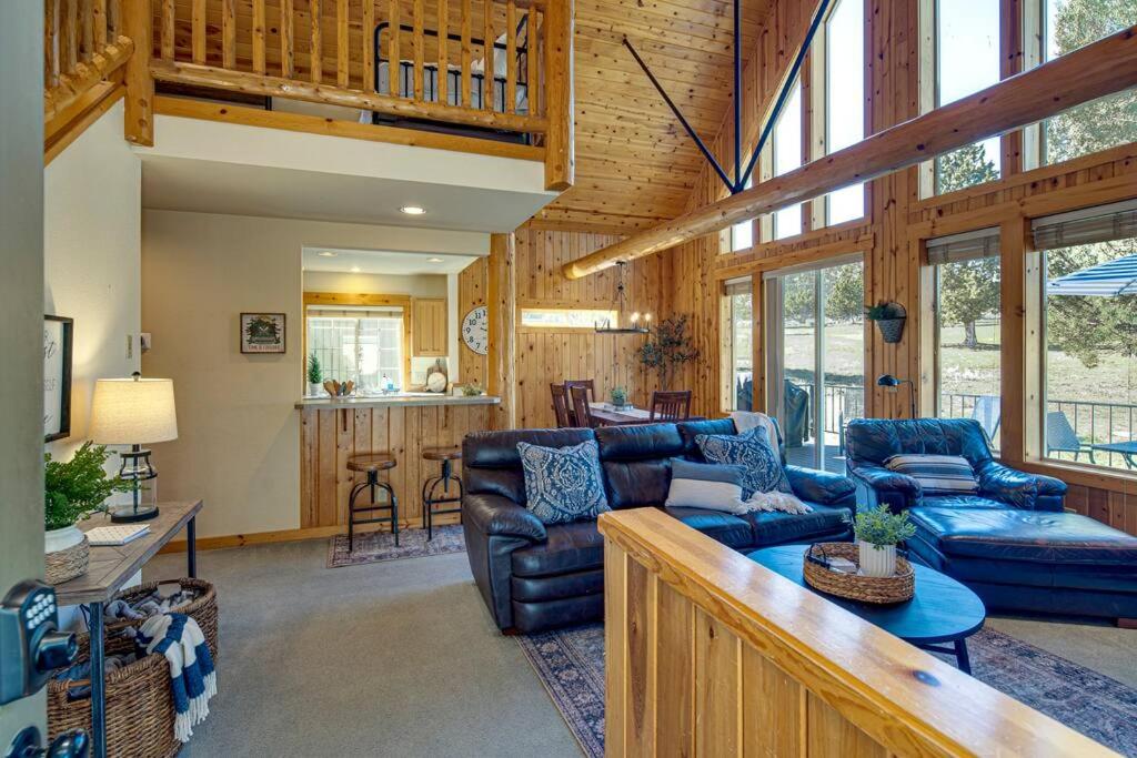 Juniper Ridge Chalet at Eagle Crest Resort view 4