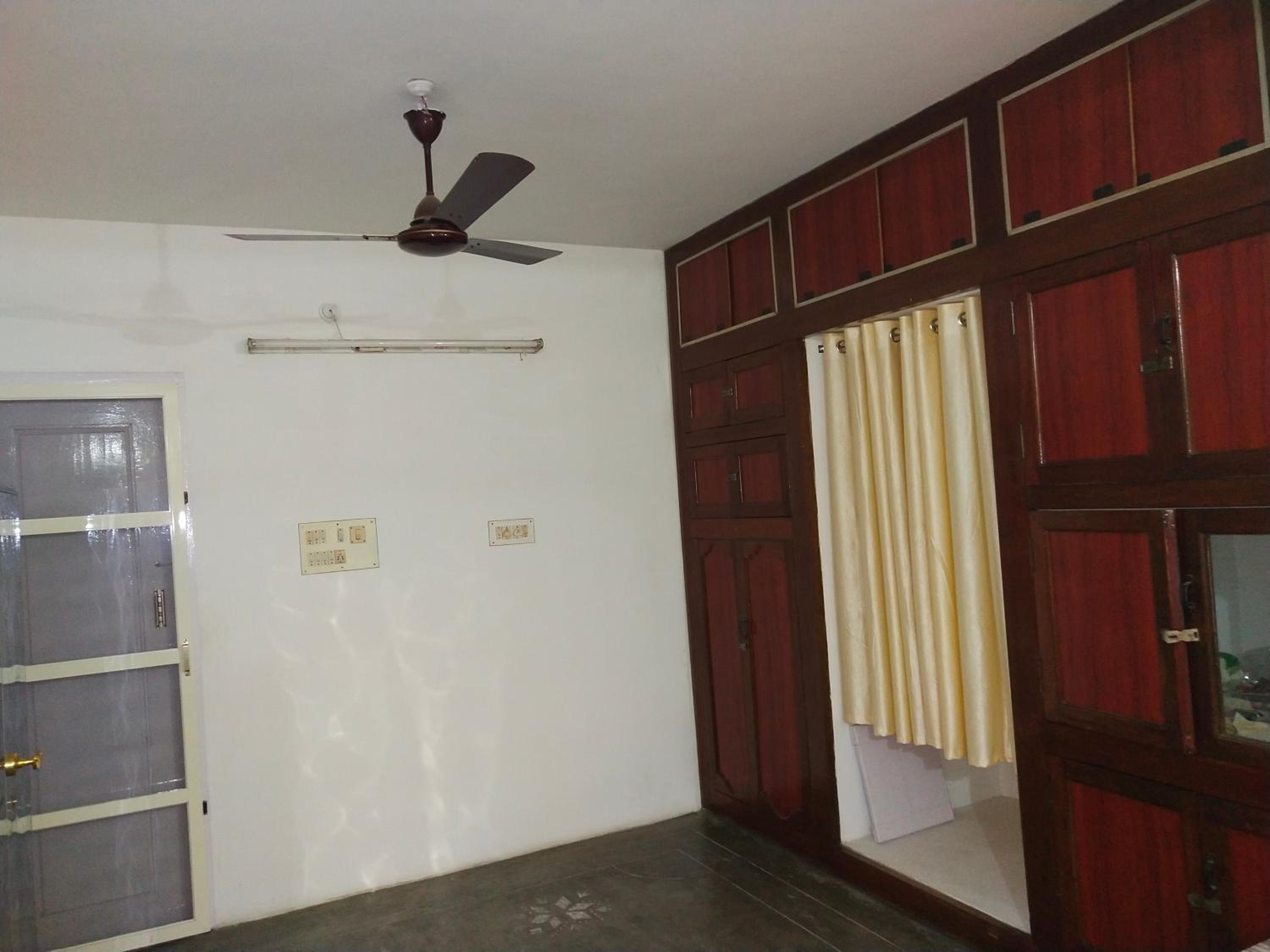 Mayurapriya Inn view 3