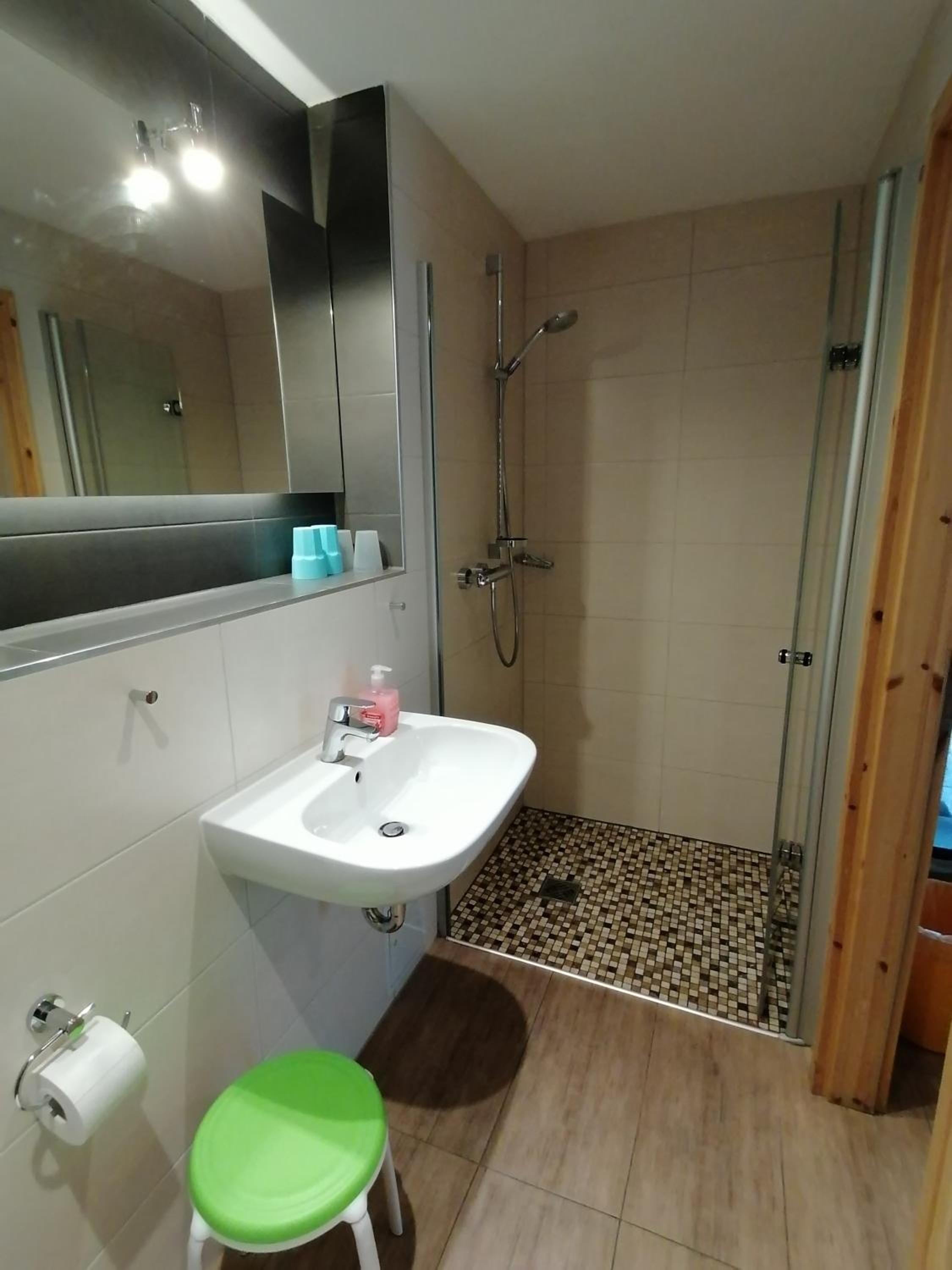 Photo 48