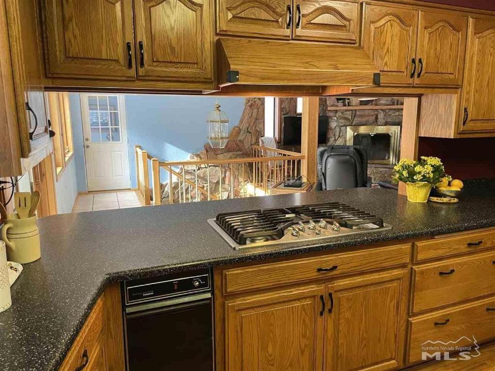 Mountain Cabin in Zephyr Cove beach, slopes, and hot tub - Property Image 14