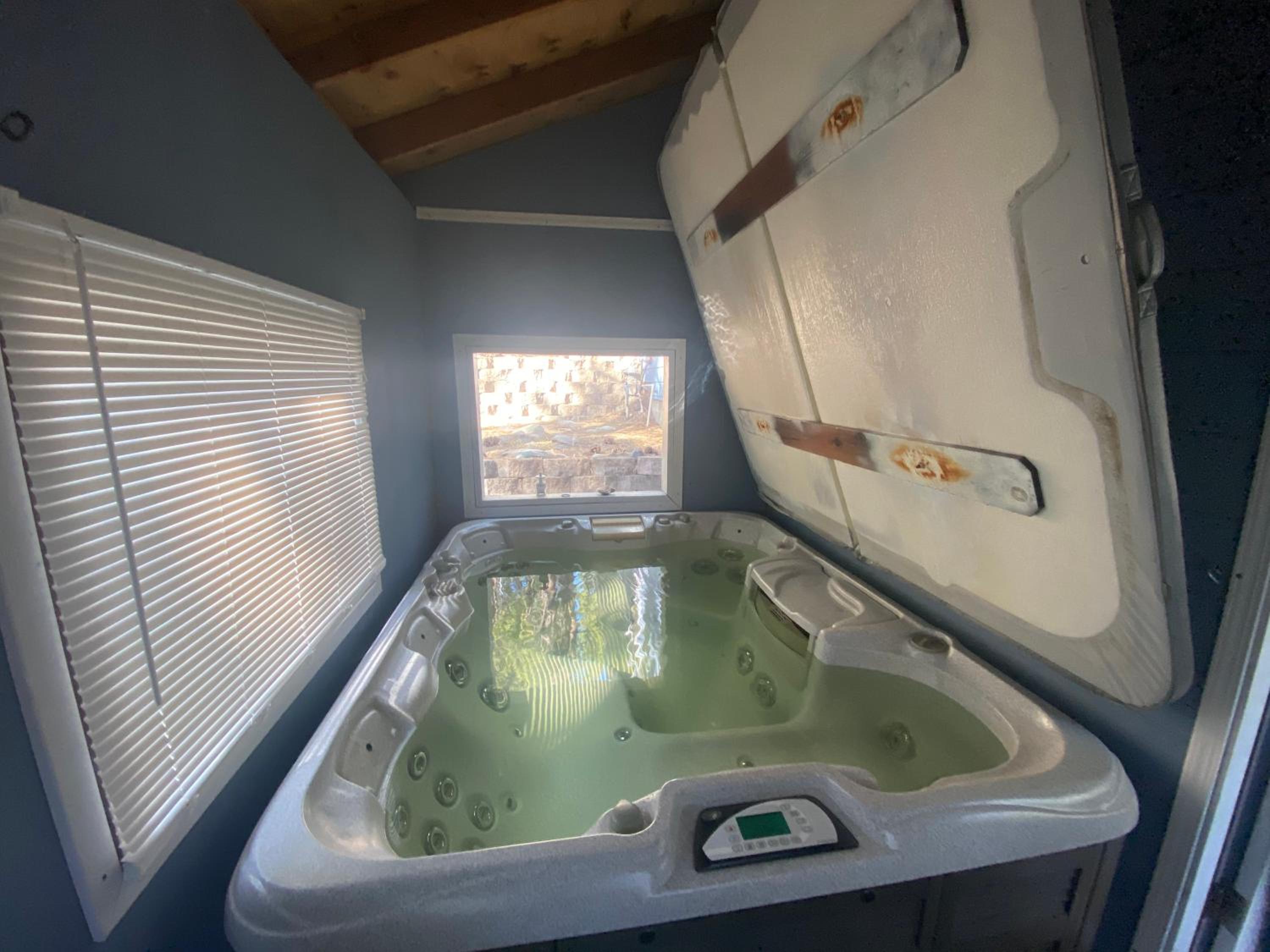 Mountain Cabin in Zephyr Cove beach, slopes, and hot tub - Property Image 15