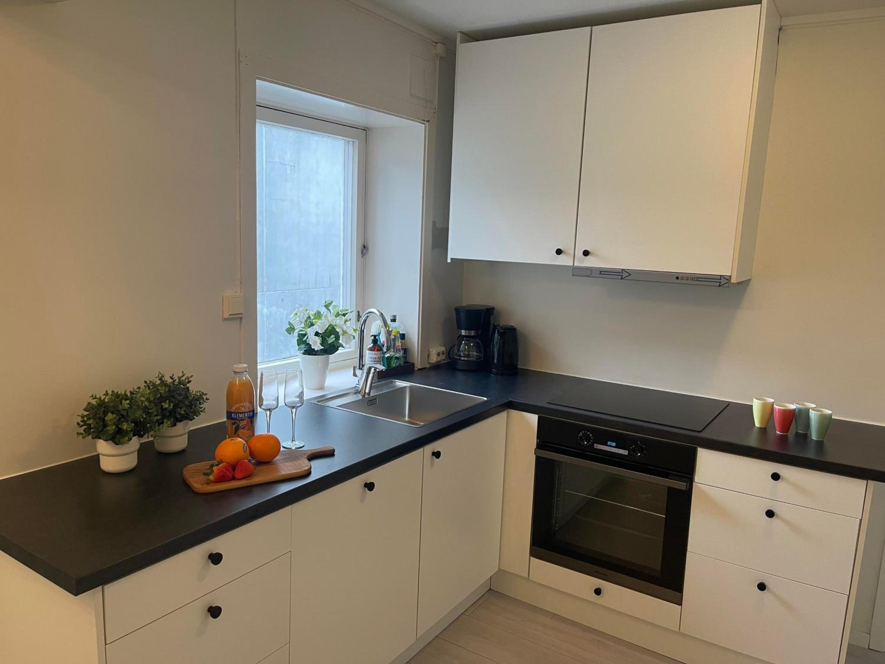 Romslig leilighet sentralt i Svolvær sentrum view 4